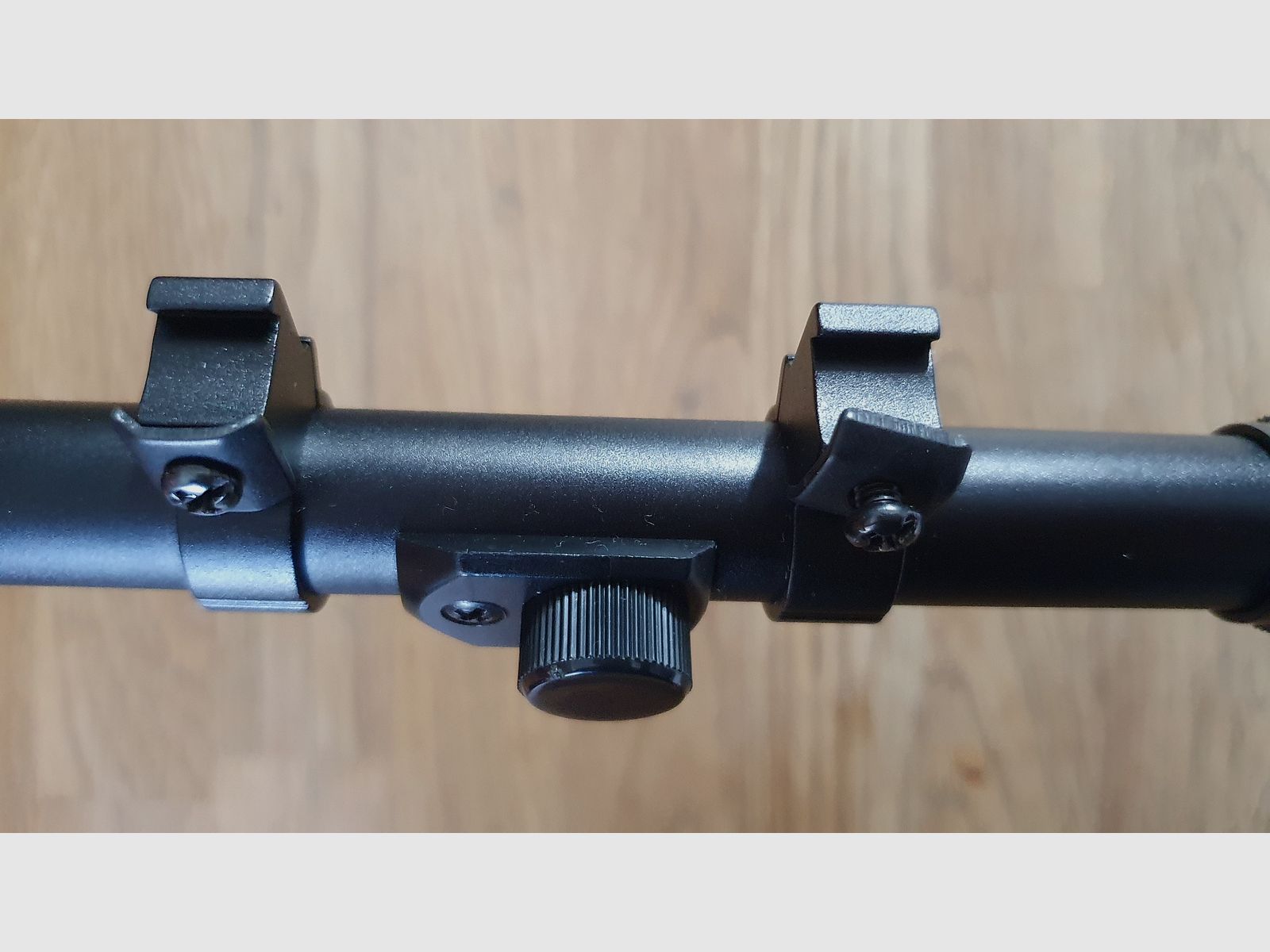 Telescopio Umarex 4x20 con reticolo Duplex 8