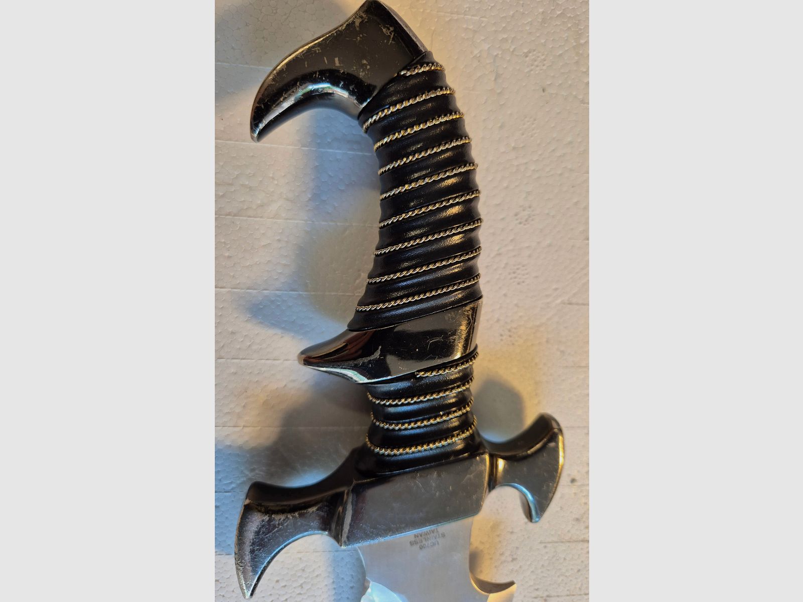 Gi Hibben Raven UC700 Fantasy Fighter Custom Design Messer