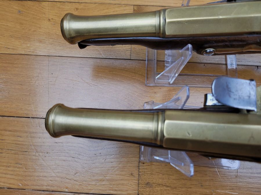 Wunderschönes Paar Marineoffizierspistolen 1. Empire – Messingläufe – Adlerkappe – Kaperkrieg um 1810 – Selten guter Erhaltungszustand – TBE++, Bild 20 von 33