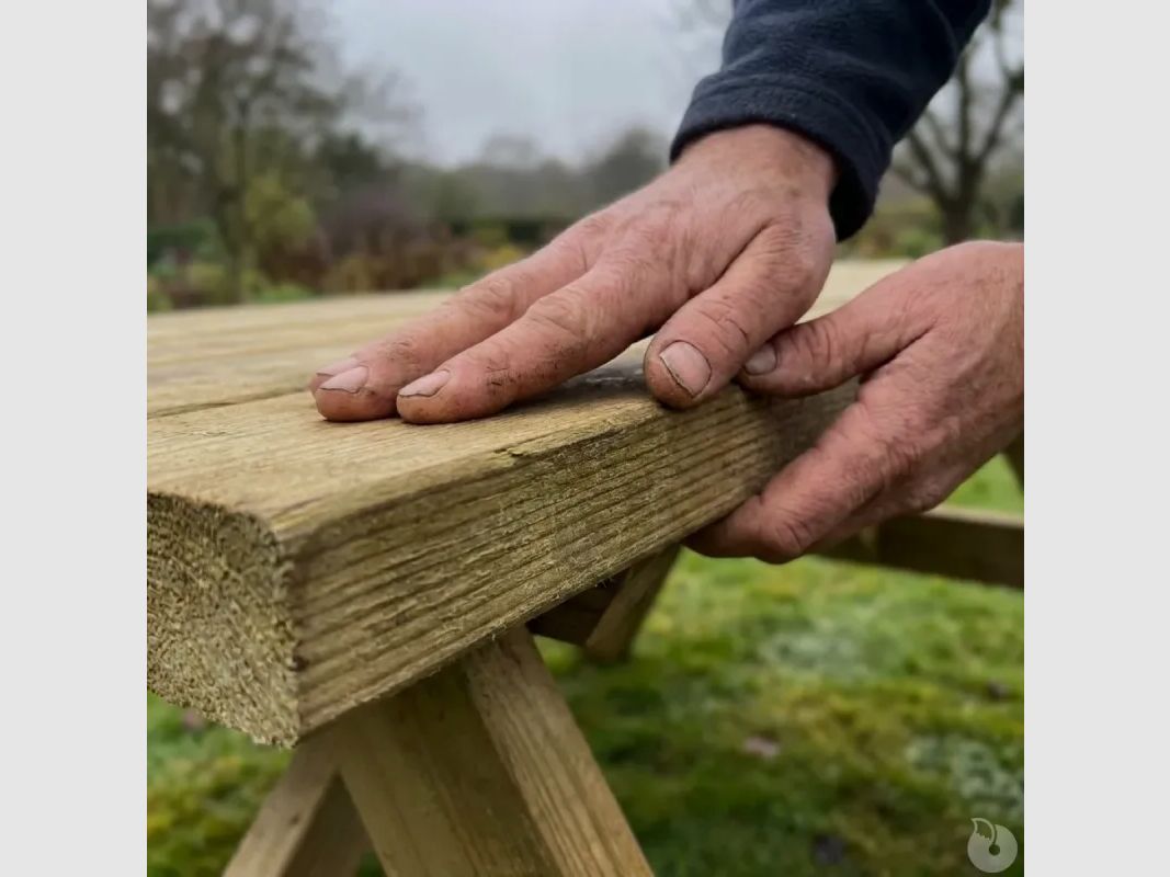 Tavolo da picnic in pino trattato 160 cm con panche – 6 posti, immagine 4 di 9