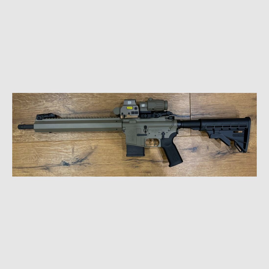 Tippmann M4-22 Elite GS Eagle FDE mit EOTECH EXPS3 -0 tan + G33 tan KSK-Spezial HHS VIII