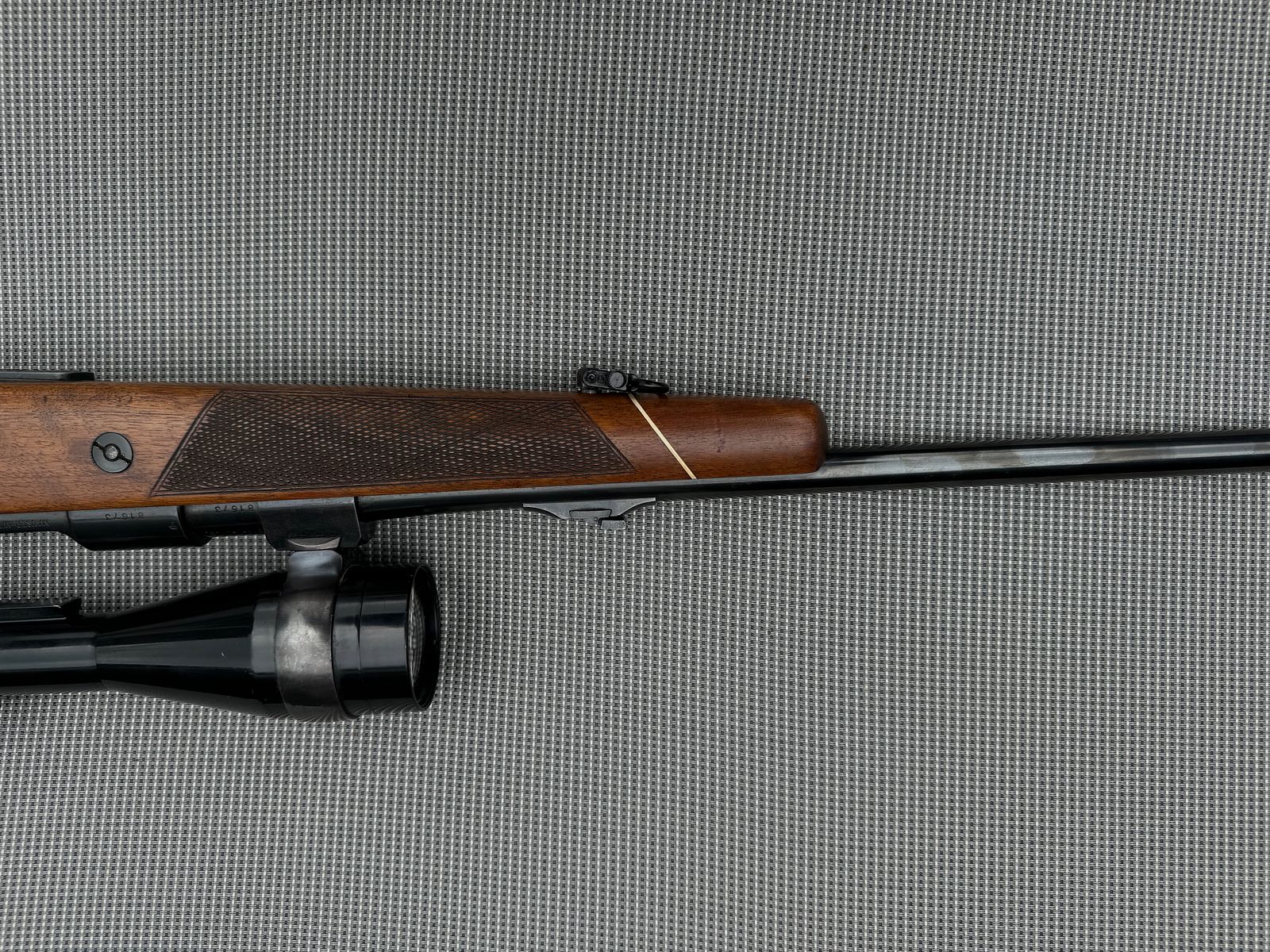 Mauser Modell 2000 Kal. .375 H&H Magnum met Zeiss Diavari 2,5–10x50 en Suhler haakmontage