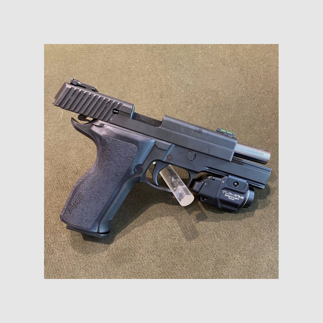 Sig Sauer P226 LDC 9x19 mit TLR-8 | Gebrauchtwaffe, Bild 4 von 4