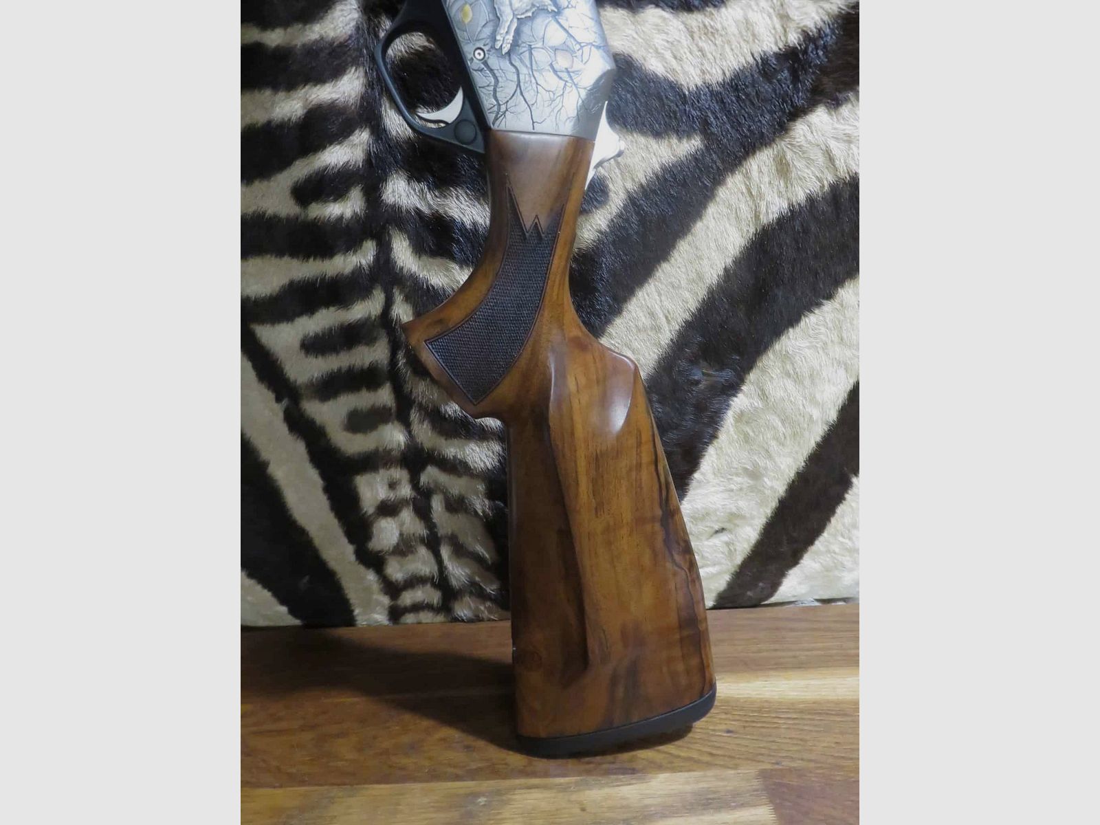 – EDITION LIMITEE – Carabine BROWNING Bar 4X Autumn Bavarian grade 4 cal.300wm canon 61 cm fileté, image 8 sur 11