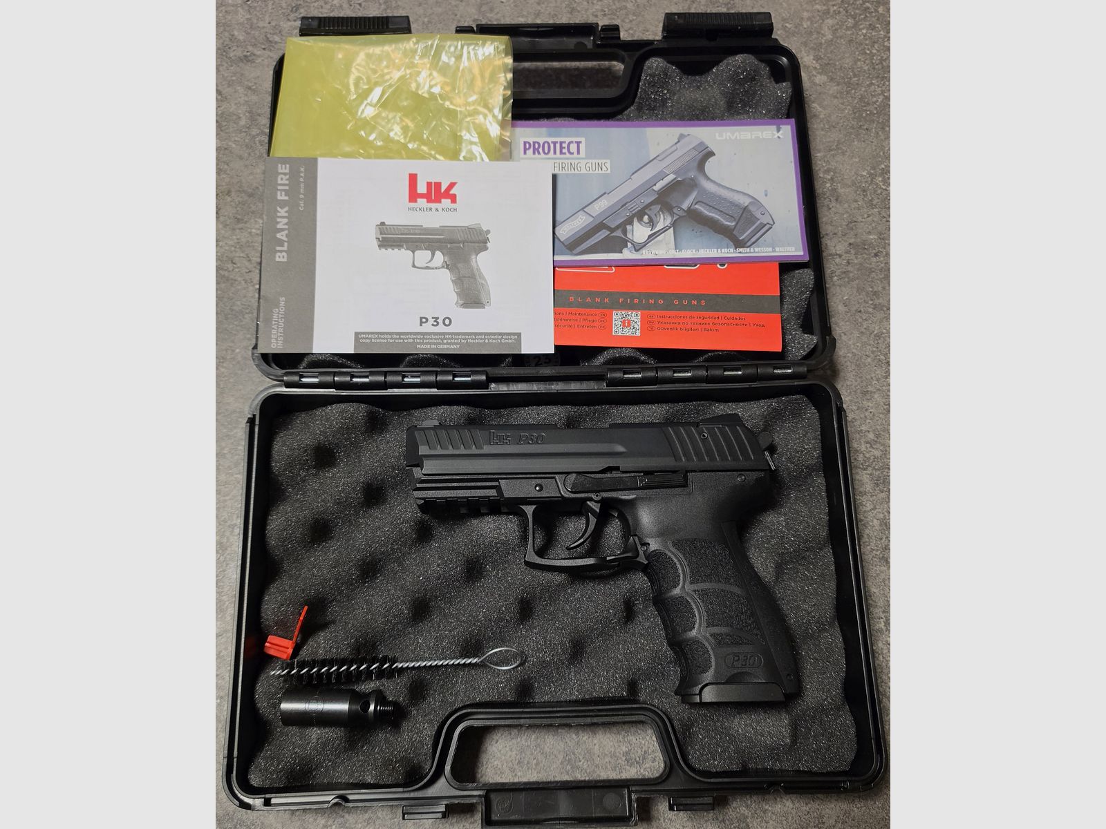 Heckler und Koch P30 blank-firing 9mm PAK