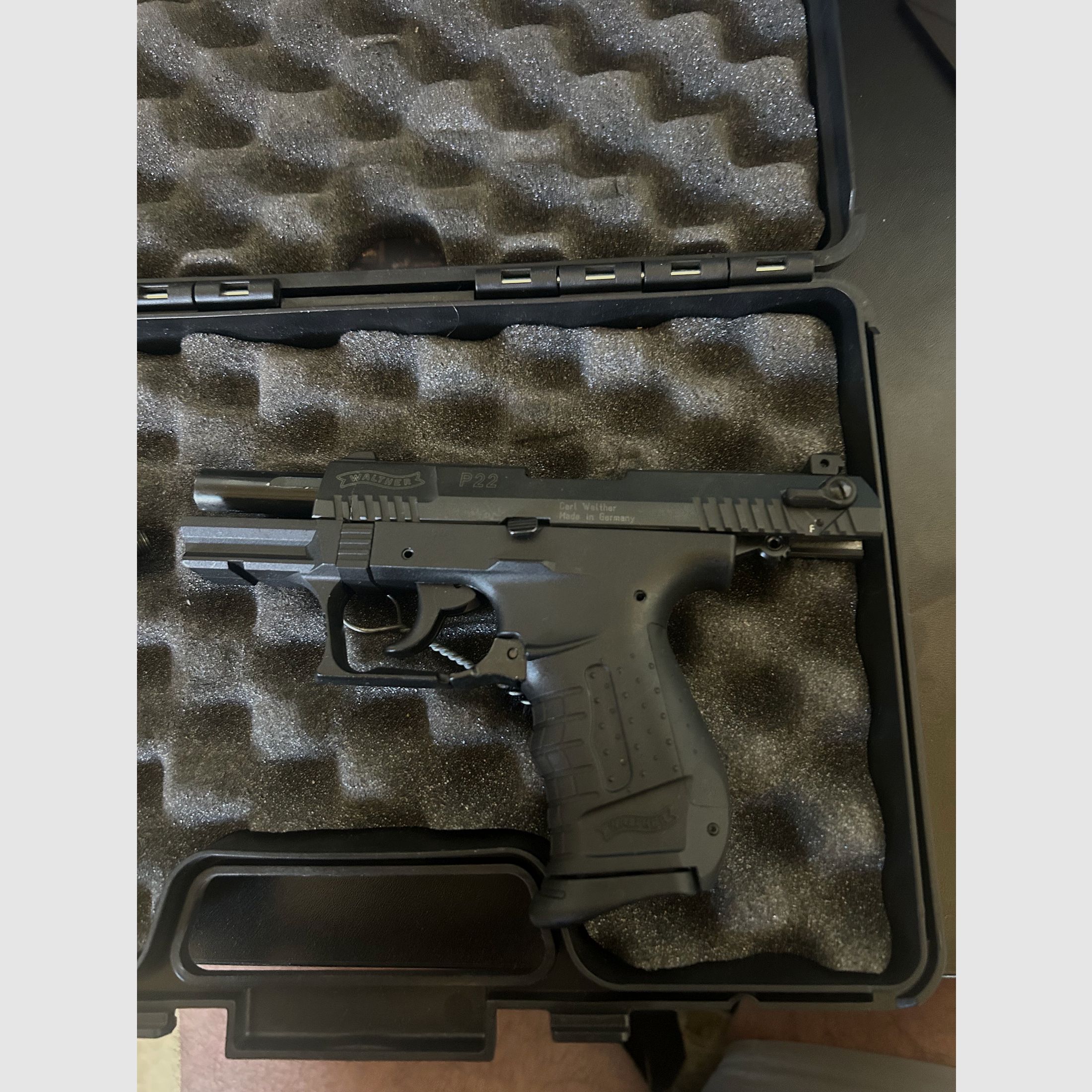 Half-functioning blank-firing Walter P22 BLK