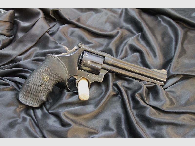 Smith & Wesson M586 6"