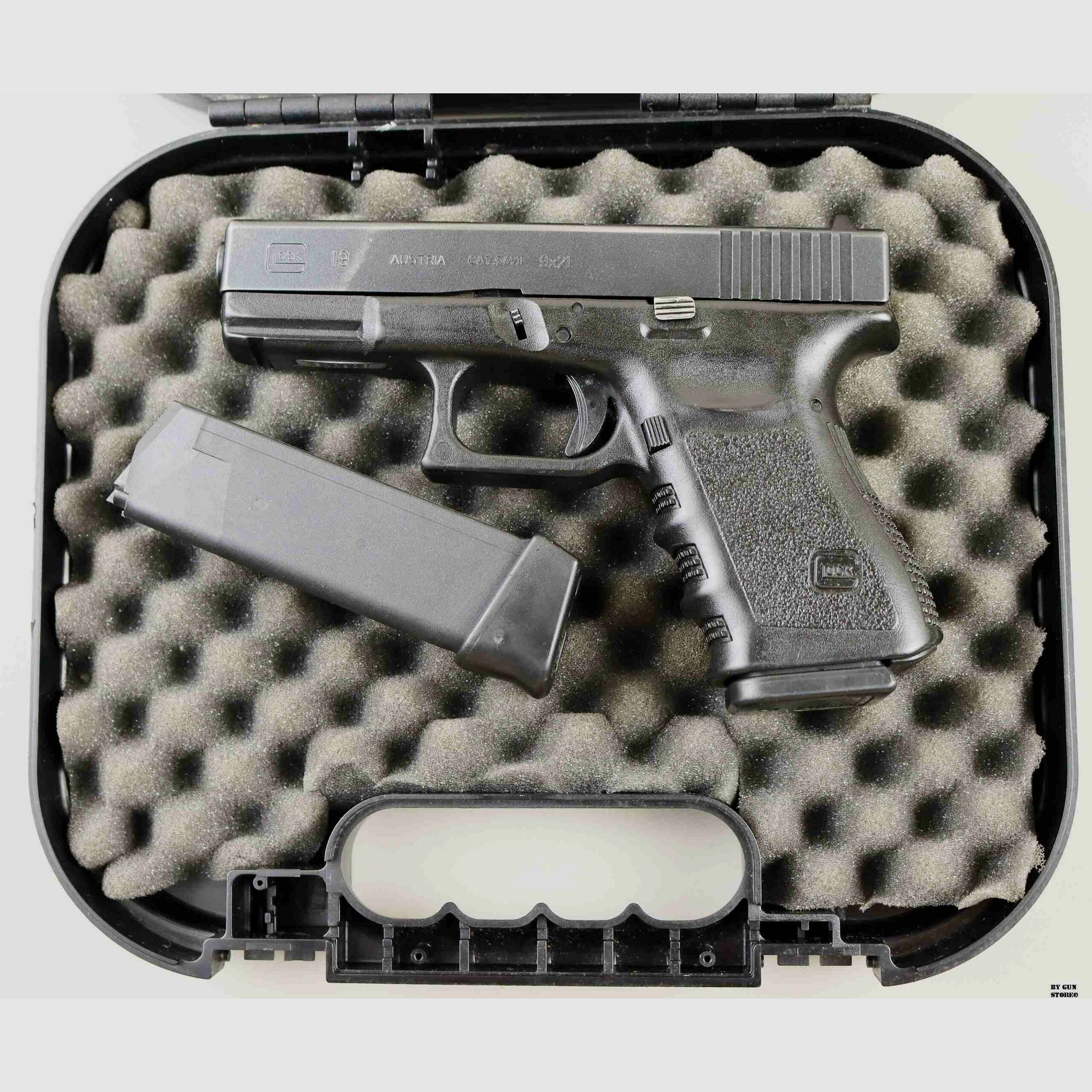 Glock pistol mod. 19 Gen III cal. 9×21 serial no. GNR906, image 9 of 11