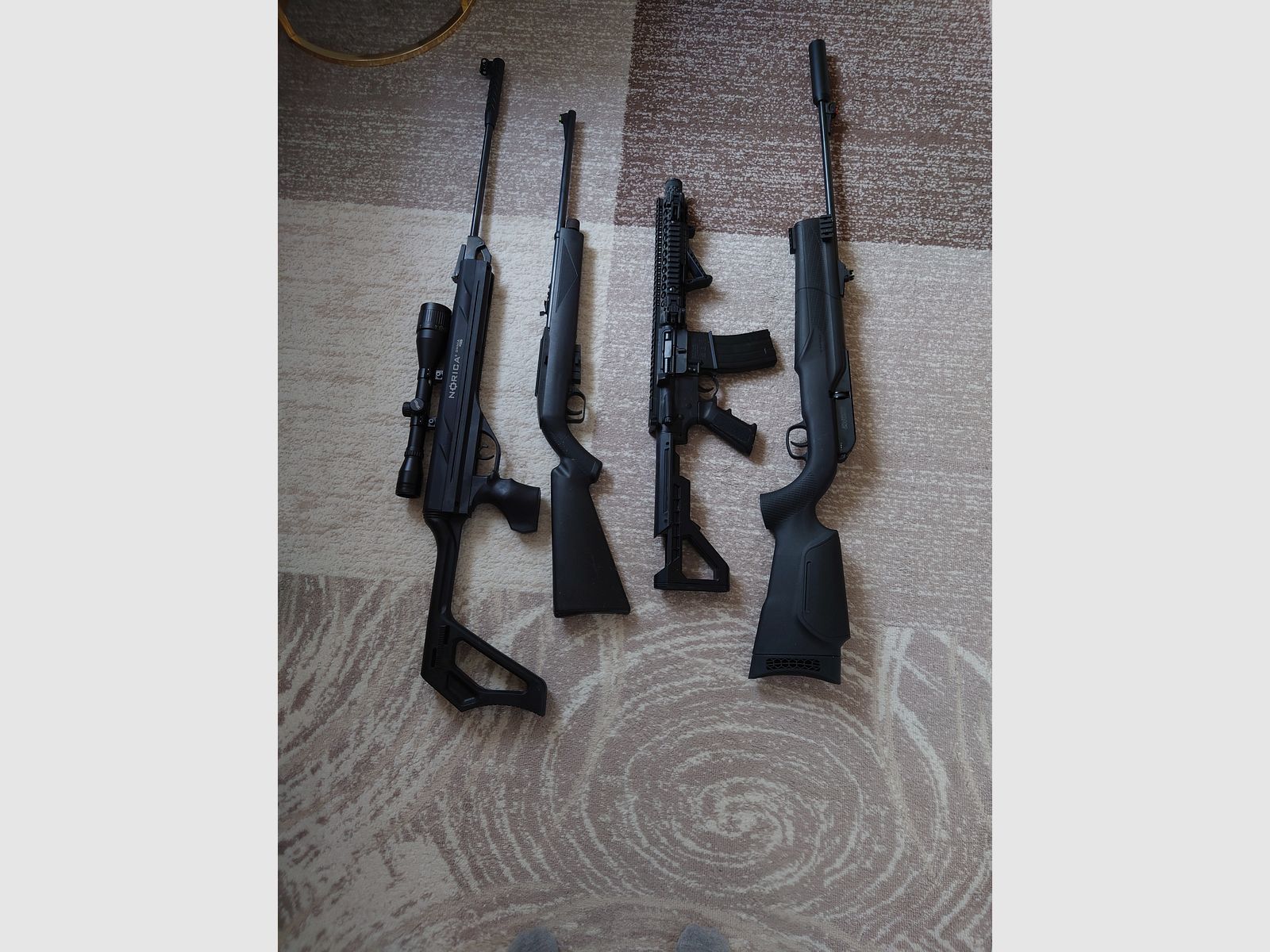 4 Waffen zu verkaufen 