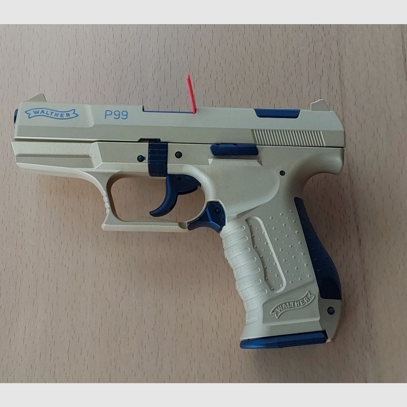 Walther P99 Glacier Gold Edition   9mm Pak
