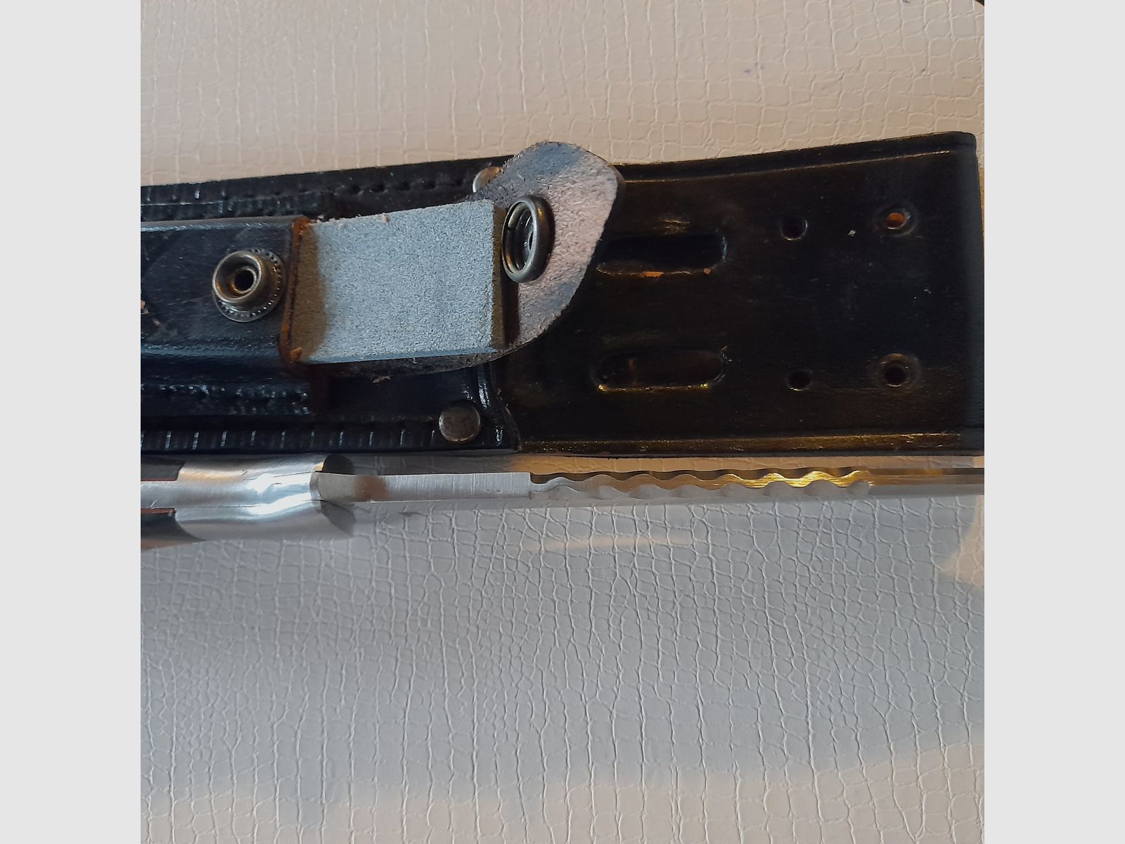 Couteau de chasse lame d'environ 14 cm avec étui en cuir