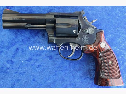 Smith & Wesson 586 / 4"