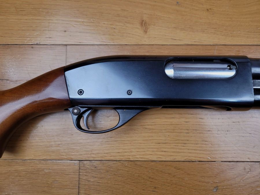 Bon fusil à pompe Remington – Mod 870 Wingmaster – Canon lisse et court 46cm12/70 – 4+1 – Excellent état, image 4 sur 15