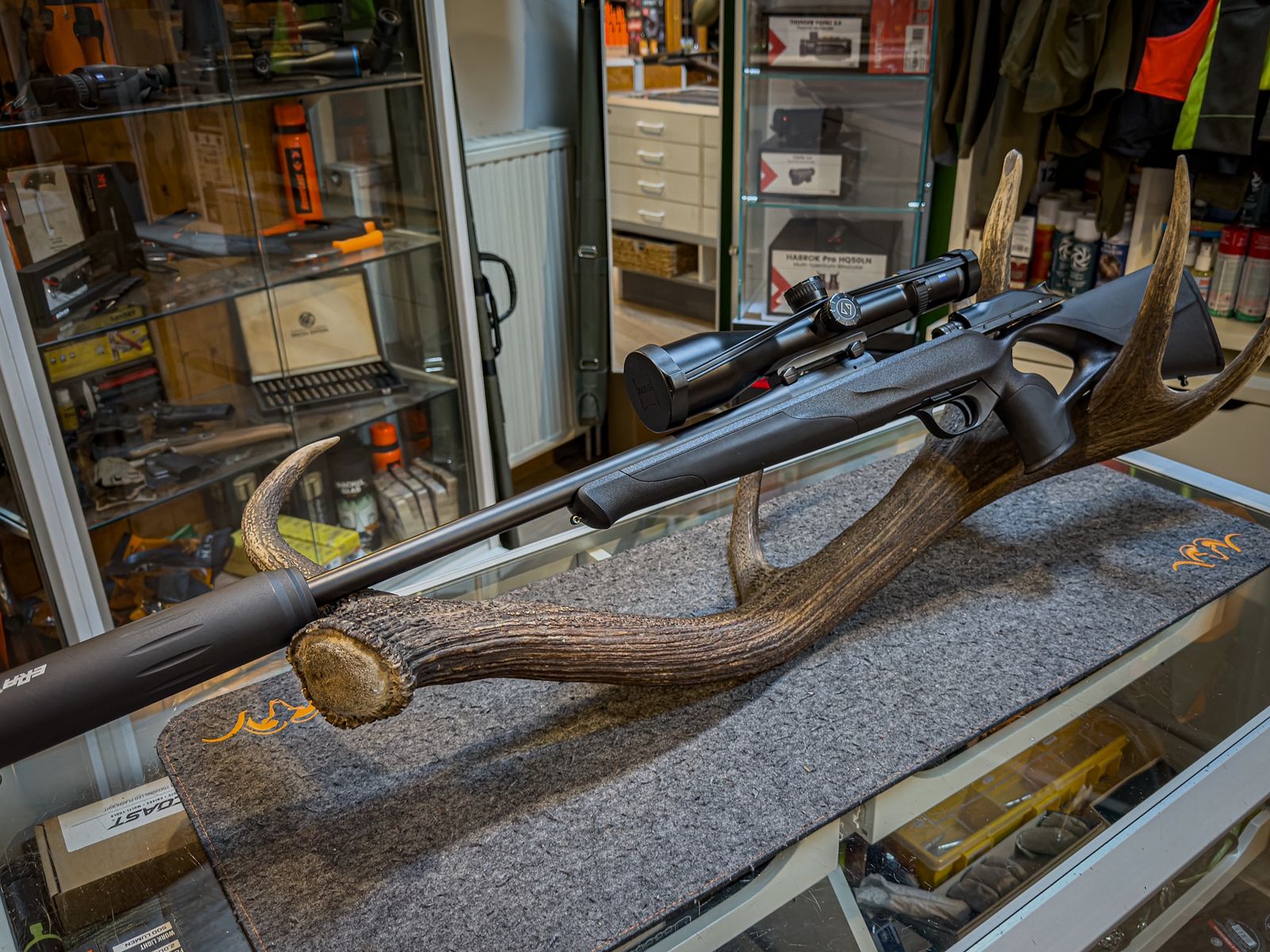 Blaser R8 Professional with Zeiss Victory HT 3-1256