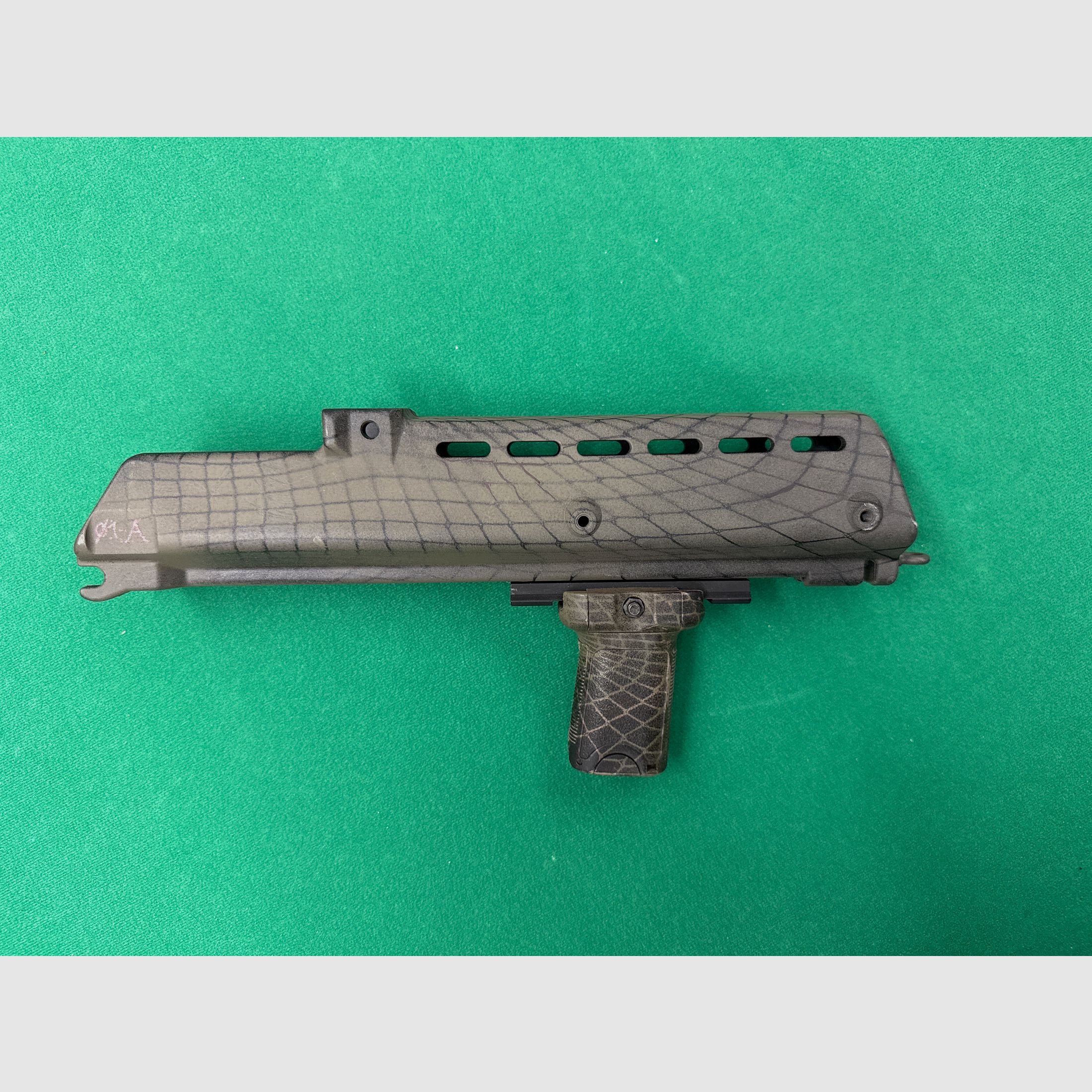 Heckler & Koch G36 / HK243 handguard + rail + front grip