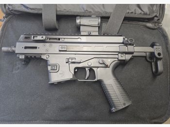 Pistola semiautomática B&T APC9 K G Pro con culata telescópica, calibre 9mm