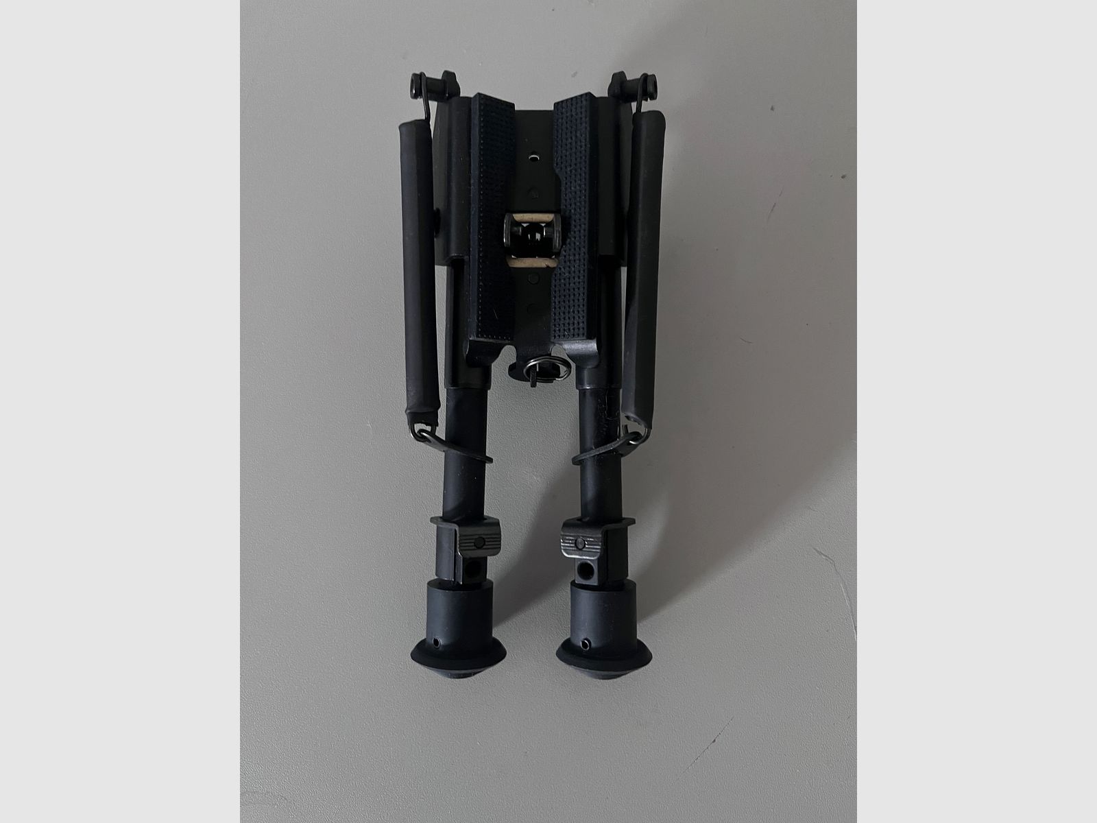 Bipod Hawke