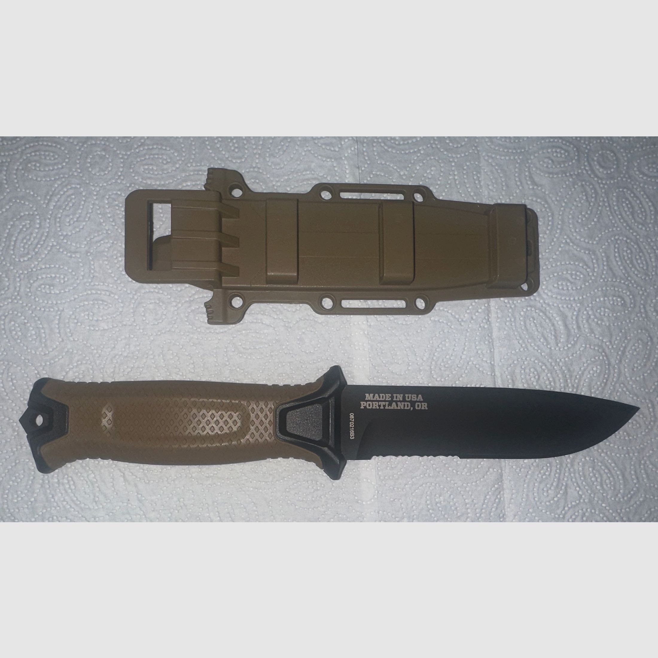 Gerber Stringarm serrated coyote knife outdoor survival