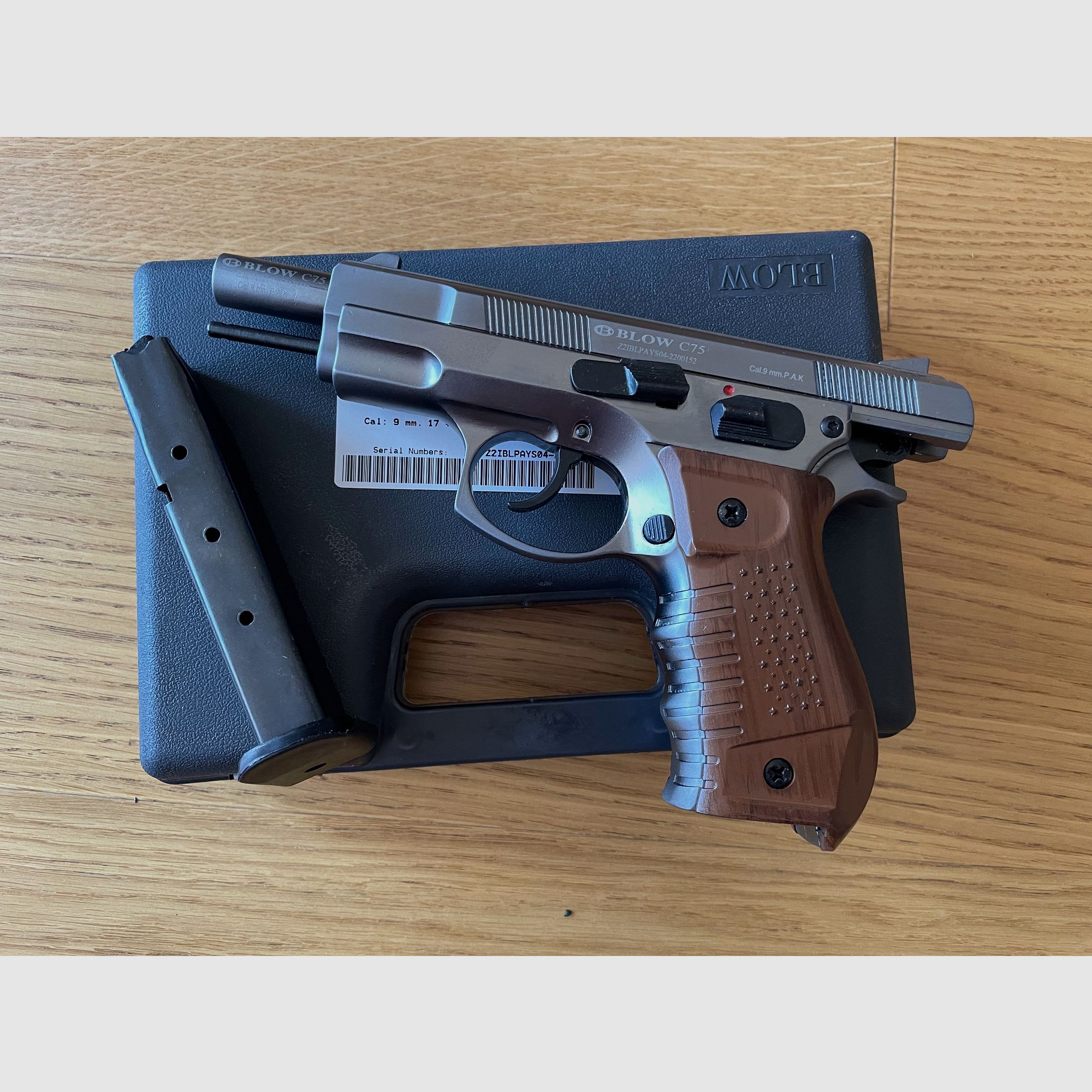 BLOW C75 Fume Wooden 9mm P.A.K. Schreckschusspistole CZ75 Nachbau