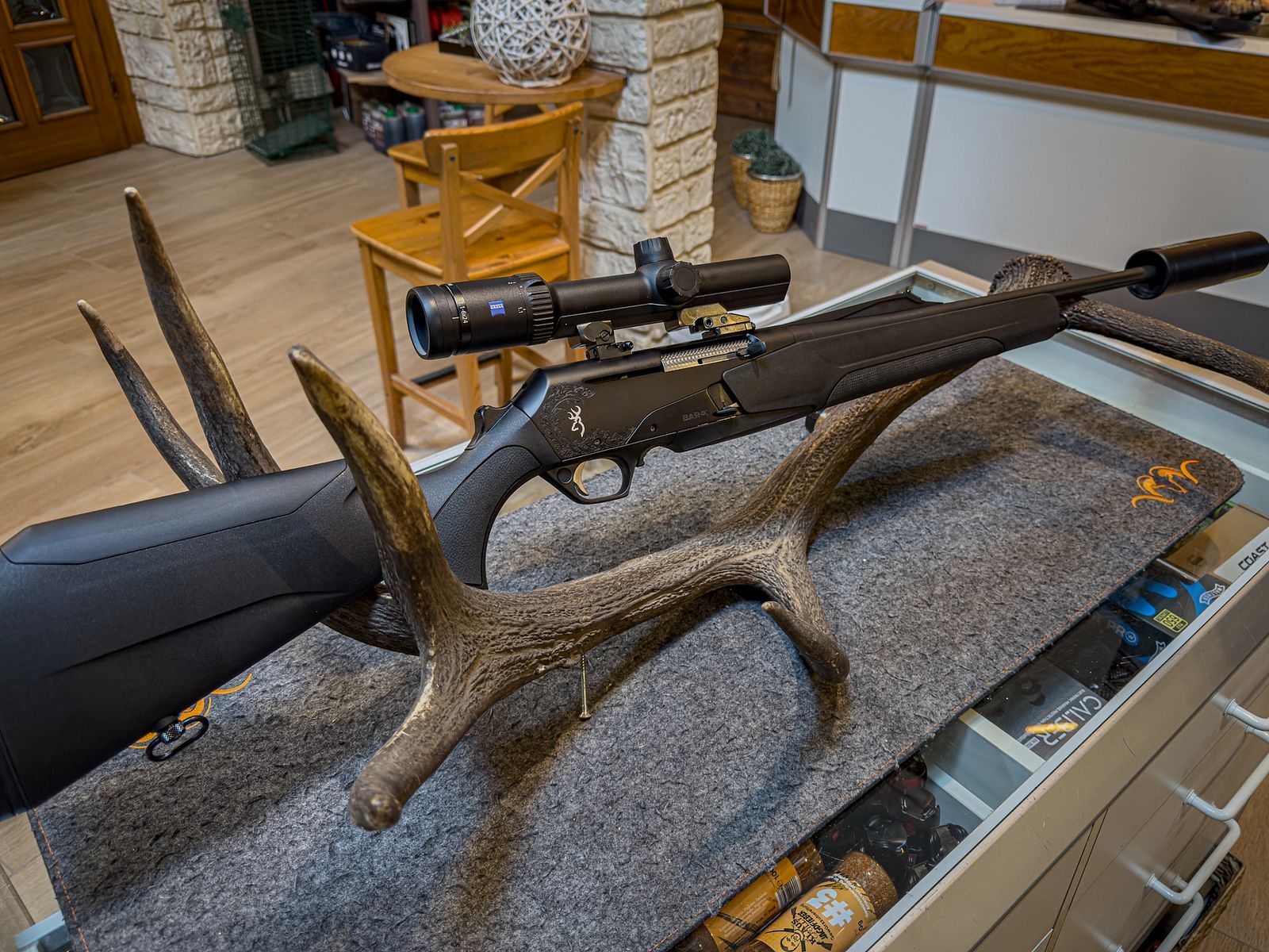 Browning BAR 4X mit Zeiss V6 1-6X24 und Hausken JD184 MK II