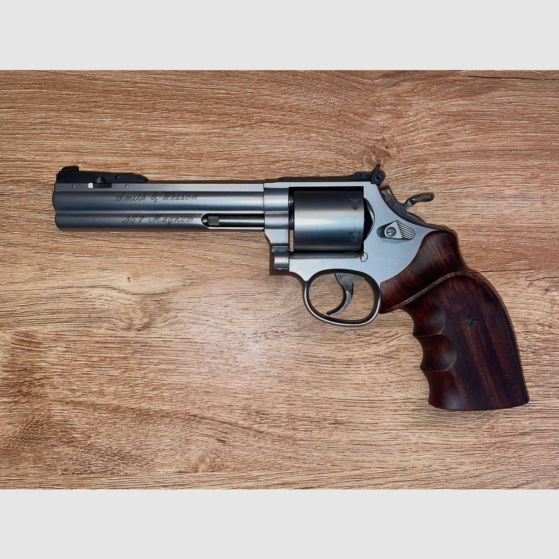 Smith & Wesson 686 Practical Champion