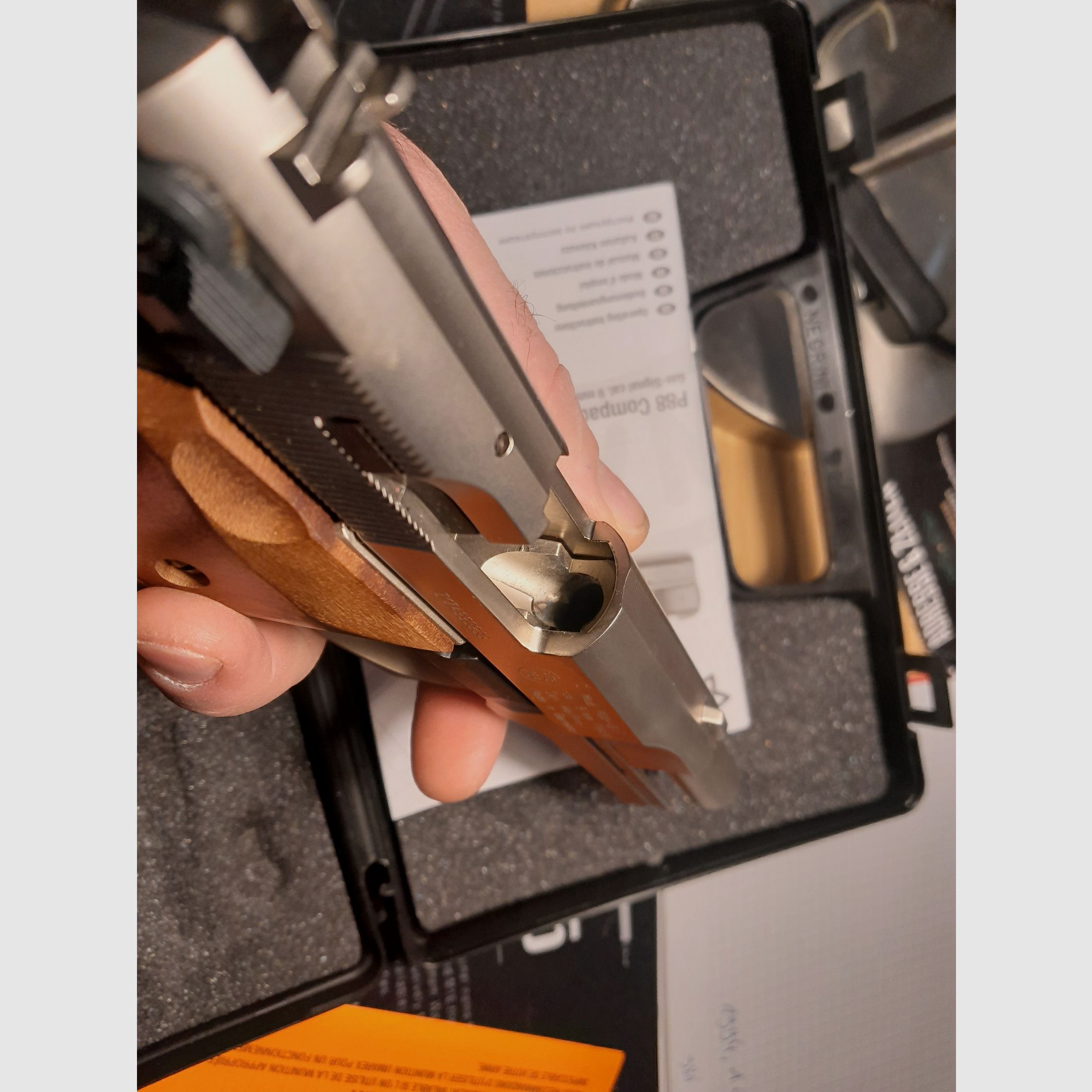 Walther P88 Nickel avec plaquettes en bois 9mm Pak