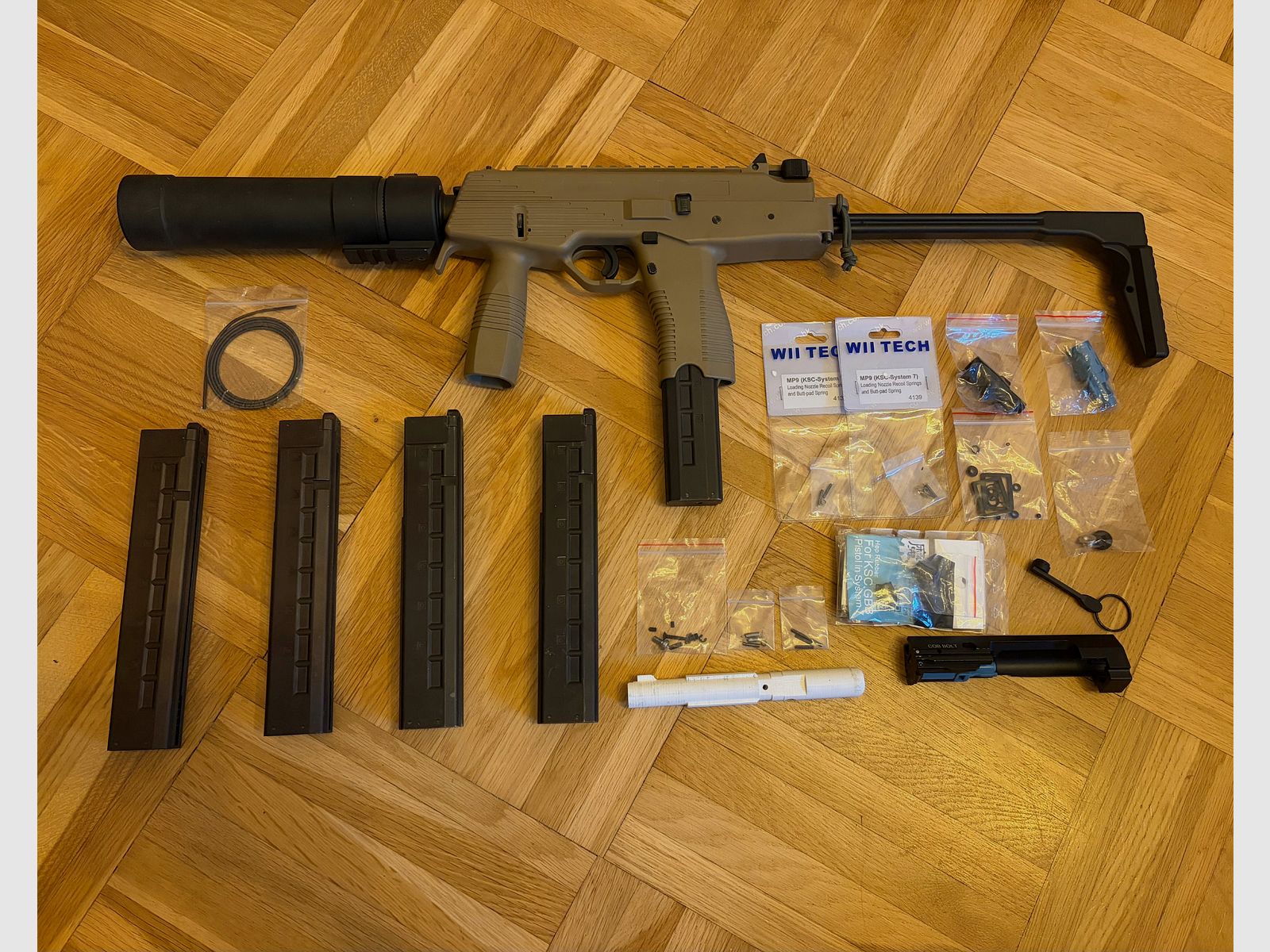 KWA B&T MP9 A1 GBB – 5 magazines, QD suppressor, CQB bolt & many spare parts – VB