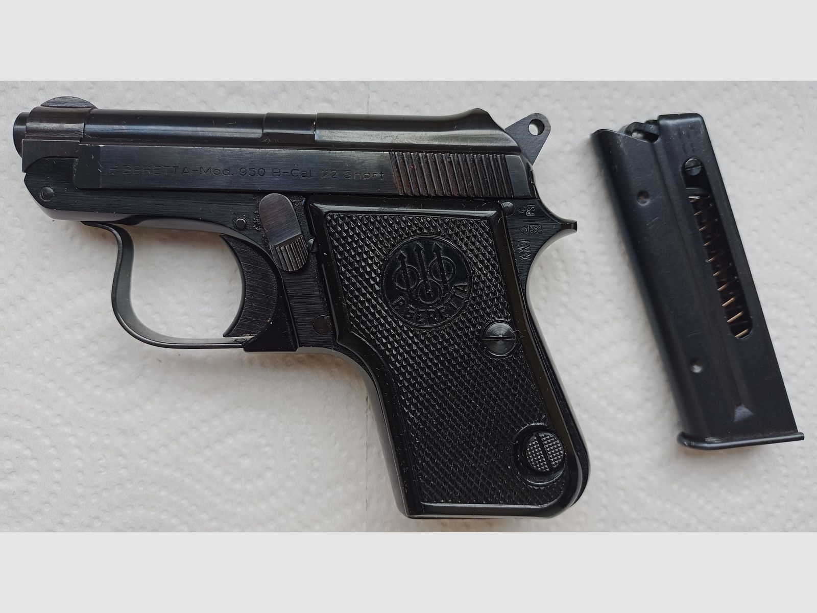 Pistolet półautomatyczny Beretta 950 .22Short