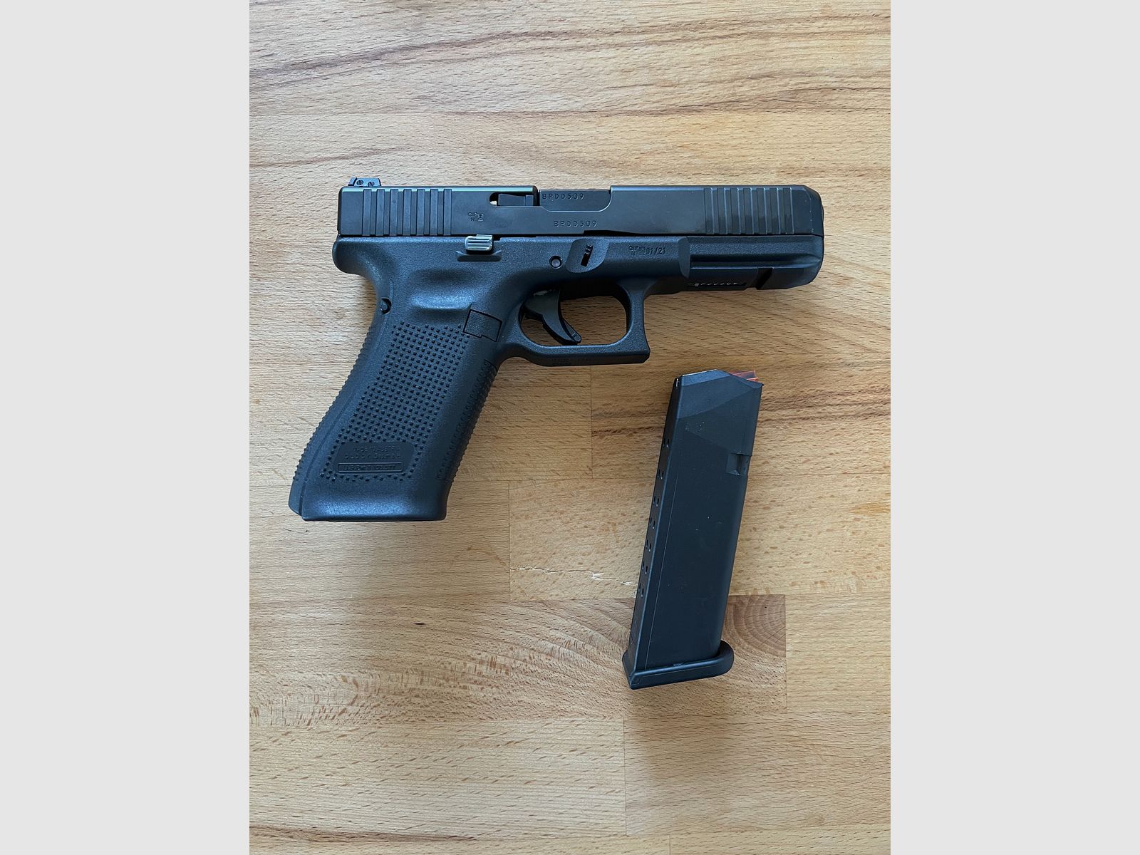 Glock 17 Gen5 9mm Luger