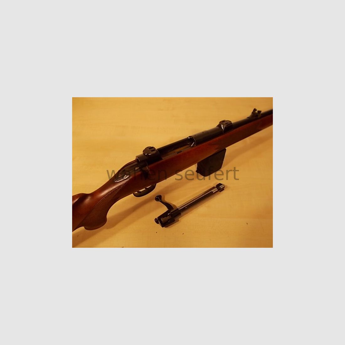 Rifle de repetición de caza Dynamit-Nobel RWS 75KL