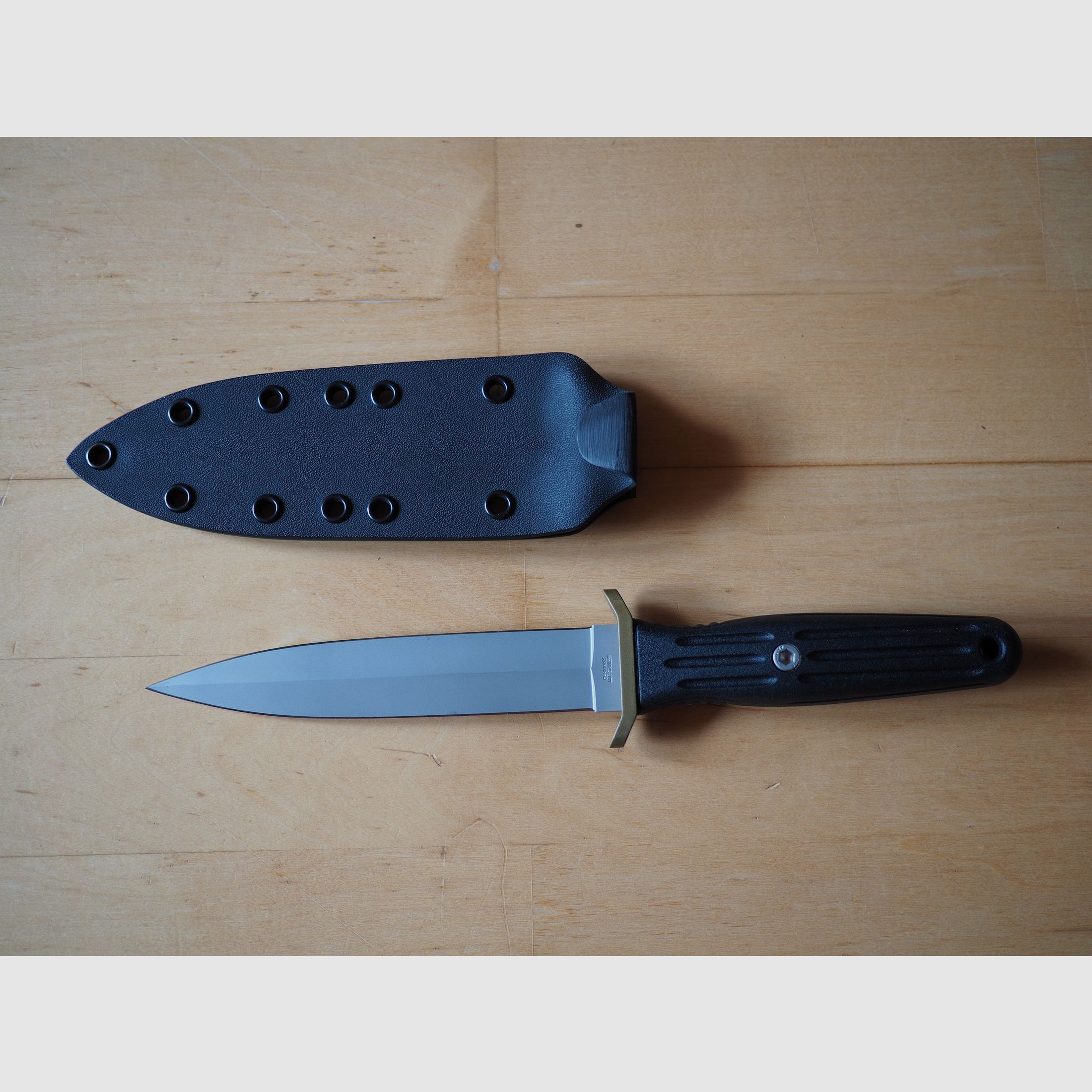 Applegate-Fairbairn Messer Jagdmesser