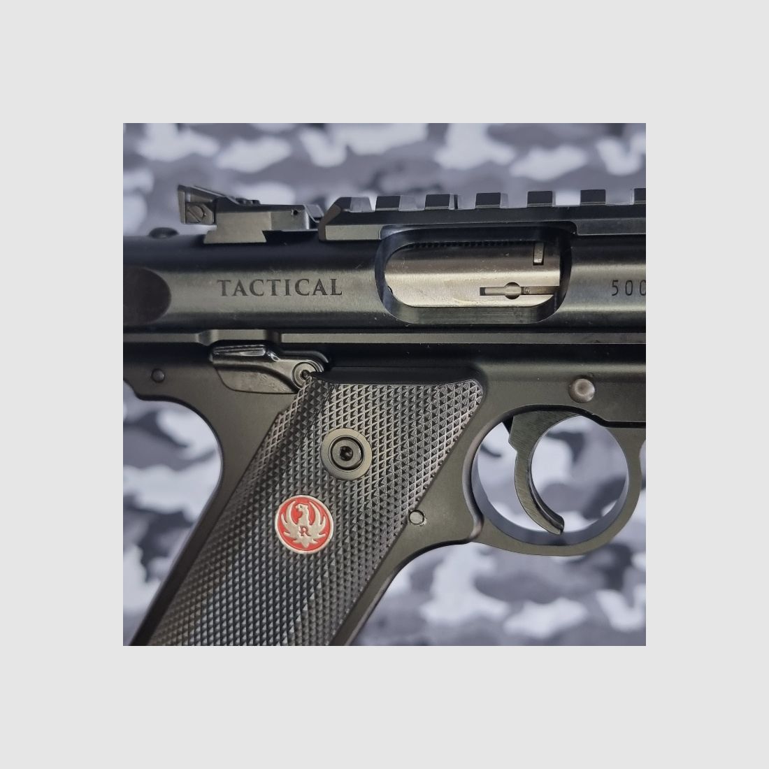 Pistole Ruger Mod. Mark IV Tactical .22 LR mit integriertem Schalldämpfer, Bild 3 von 10