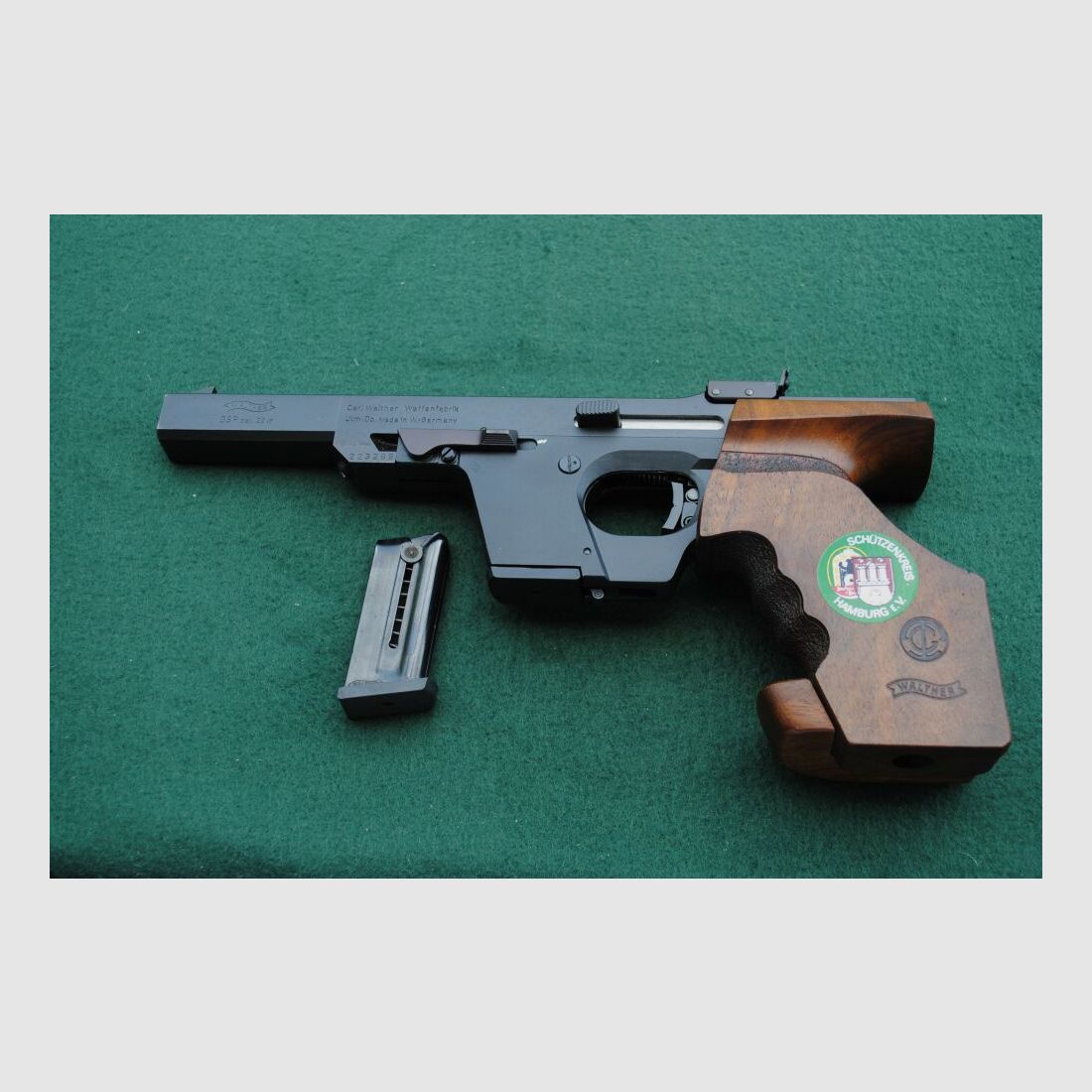 Walther Mod. GSP, zweites Modell, 2 Magazine