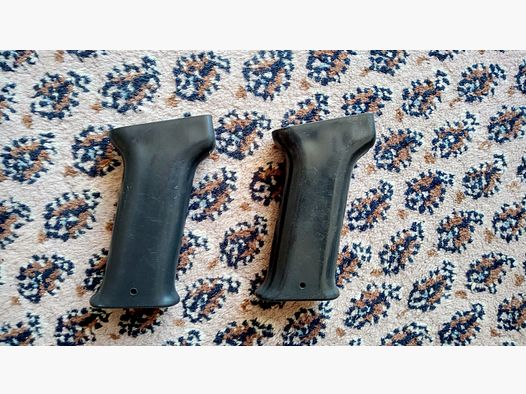 2 poignées en plastique AMD-65 hongroises de FEG même numéro de coulée 63 // AK / AKM / AK74 / AK-100 / Type 56
