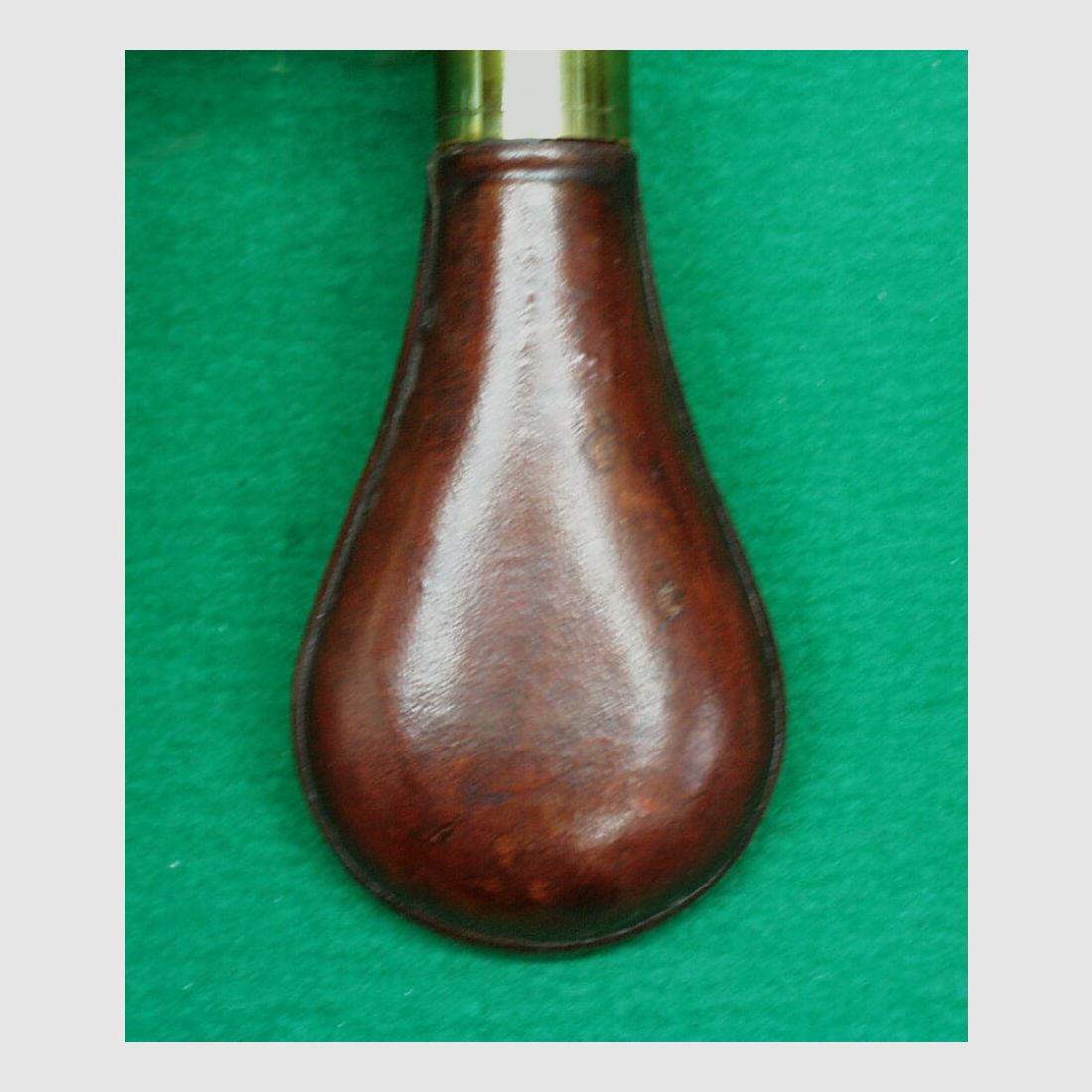 India botella de polvo, cuero