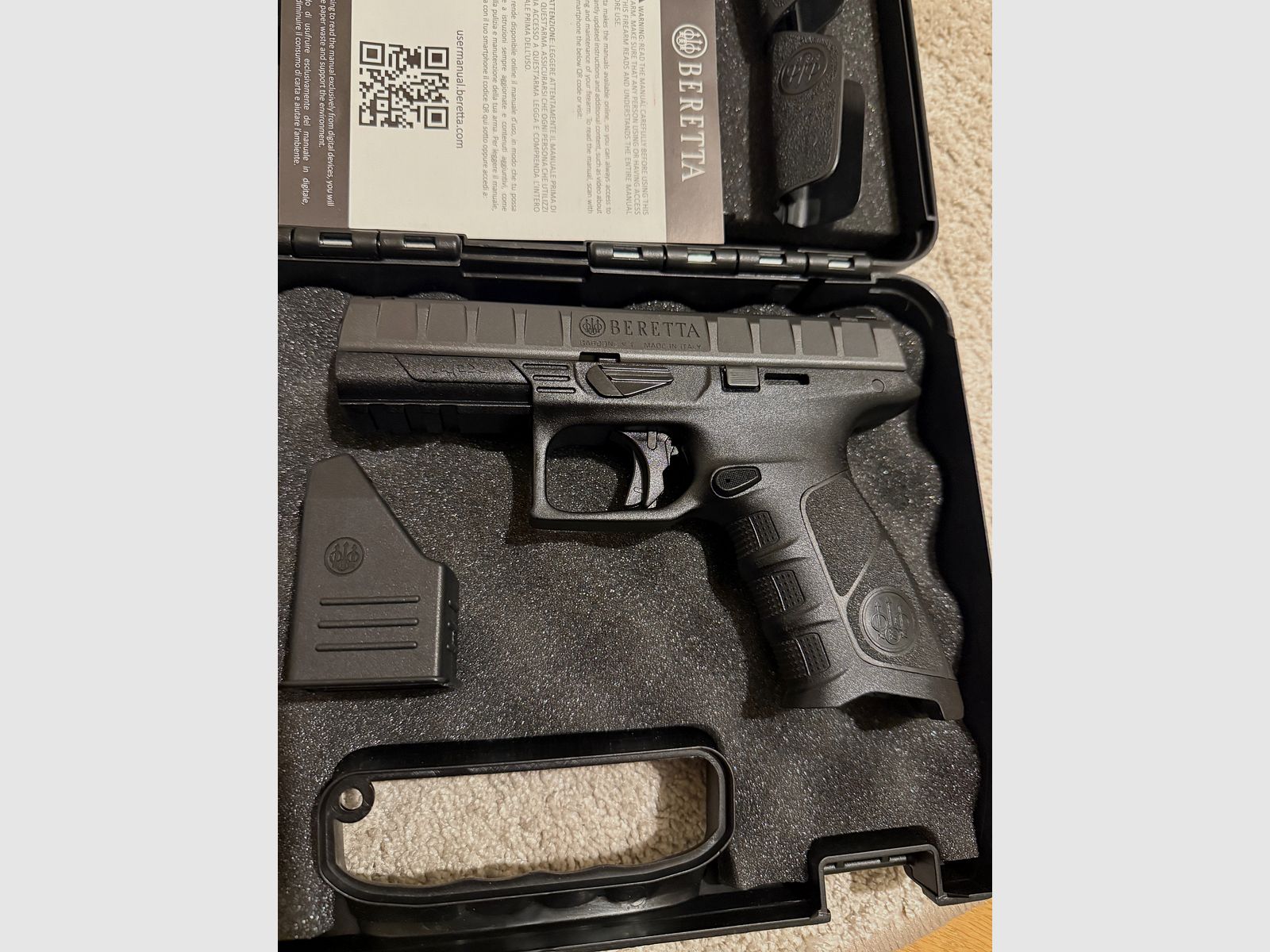 Beretta APX 9x19 Pistole wie NEU 9mm Luger