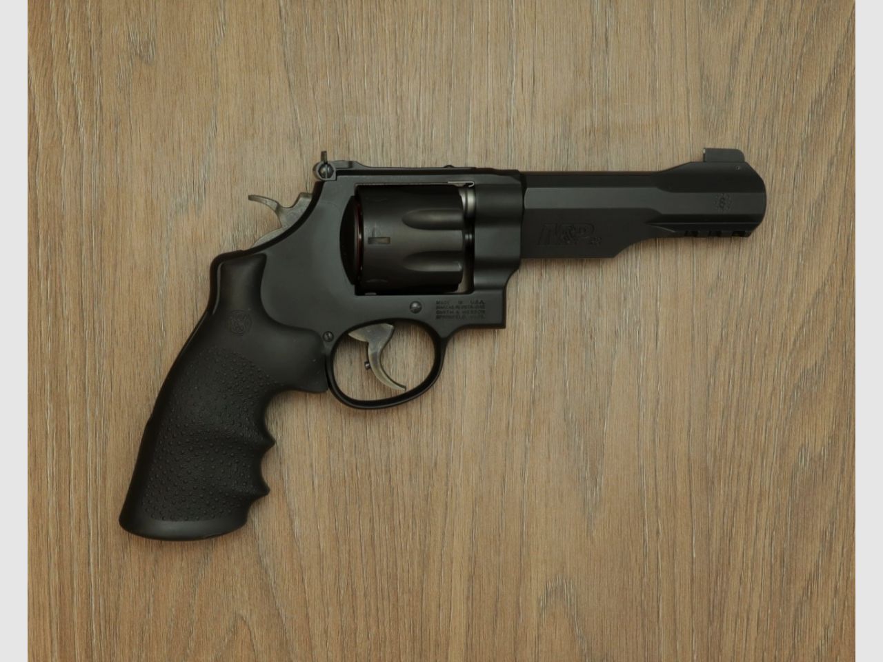 M&P R8 Performance Center, Bild 1 von 2