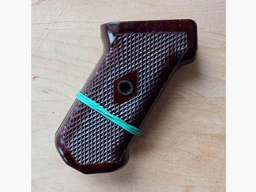 Originele AK47 Typ 1 grip van Bakeliet / bijbehorende gripplaten