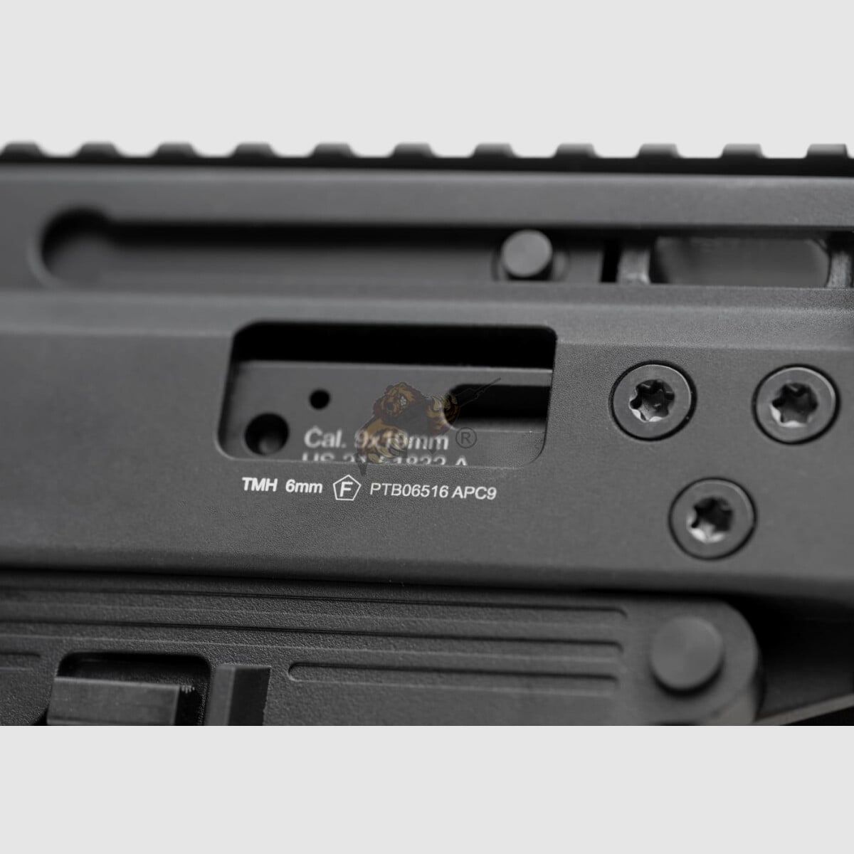 B&T APC9K PRO GBB Airsoft Karabin Czarny Wolny od 18 – S-GBB – F | Archwick, zdjęcie 10 z 13