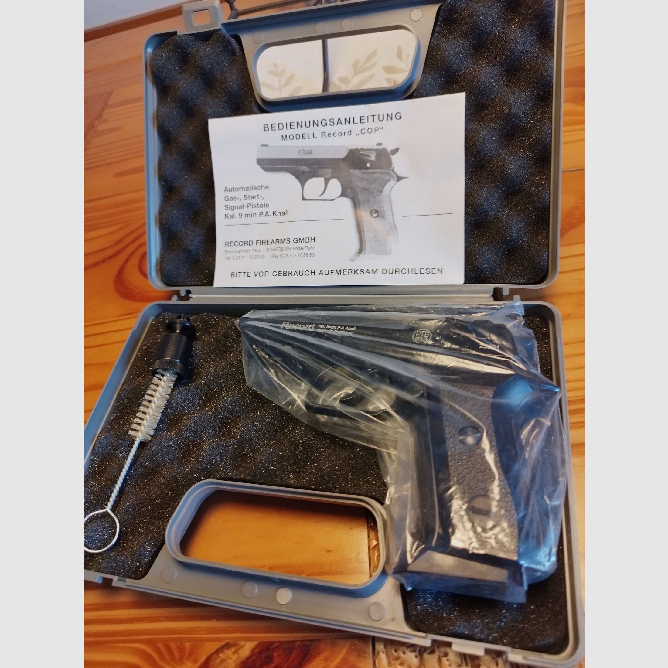 Record COP Schreckschuss Pistole 9 mm P.A.K brüniert !! Neuwaffe!!