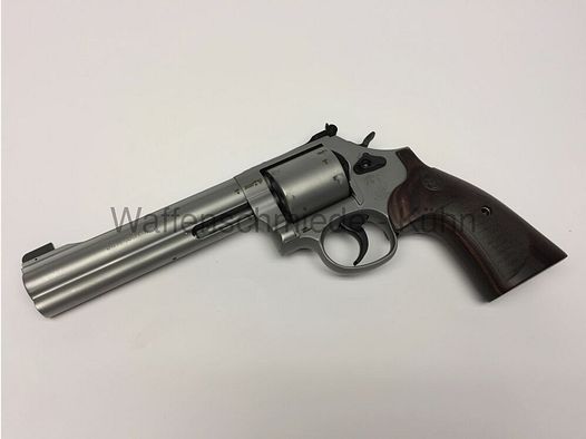 Smith & Wesson	 686 International