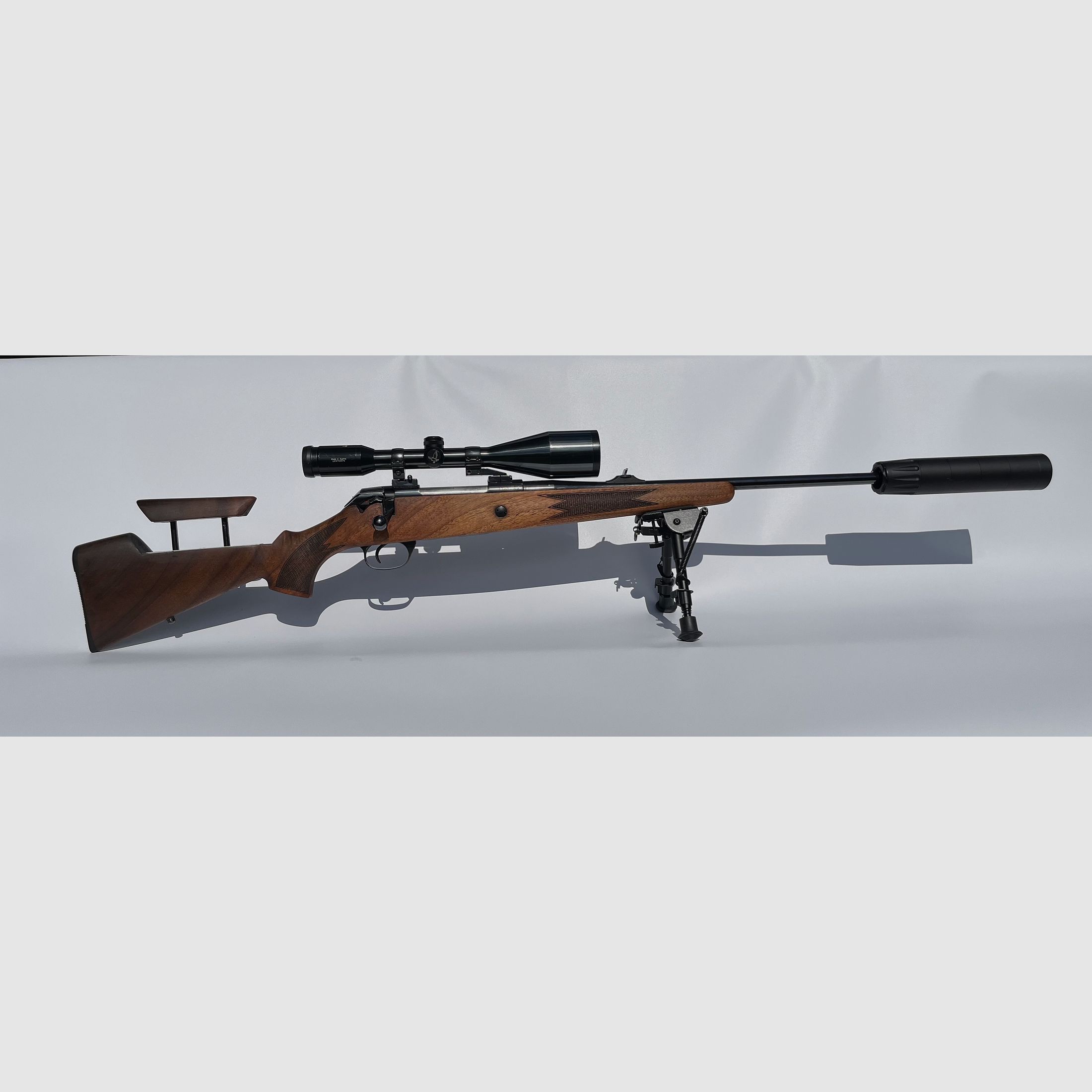 Mauser 225 - Precisión y elegancia en un paquete completo