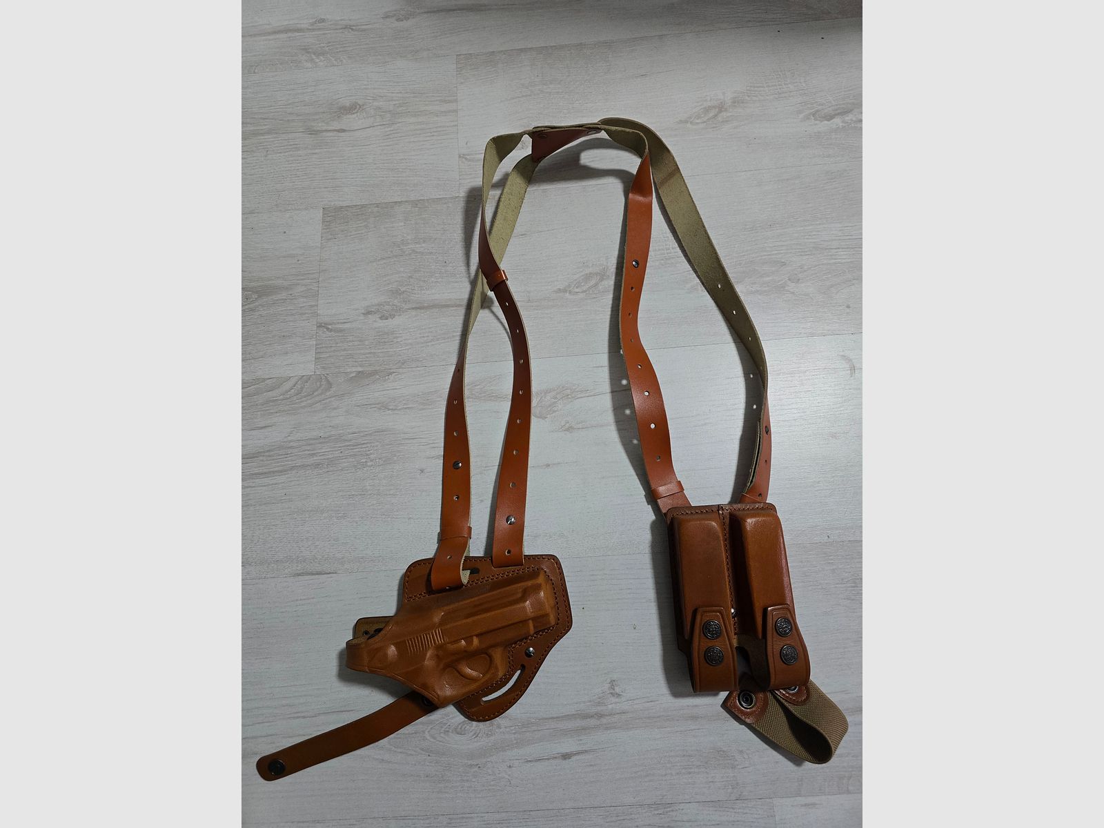 KINGDOM SCHULTERHOLSTER 301 FÜR BERETTA 84 ODER WEIHRAUCH HW 94 ! !