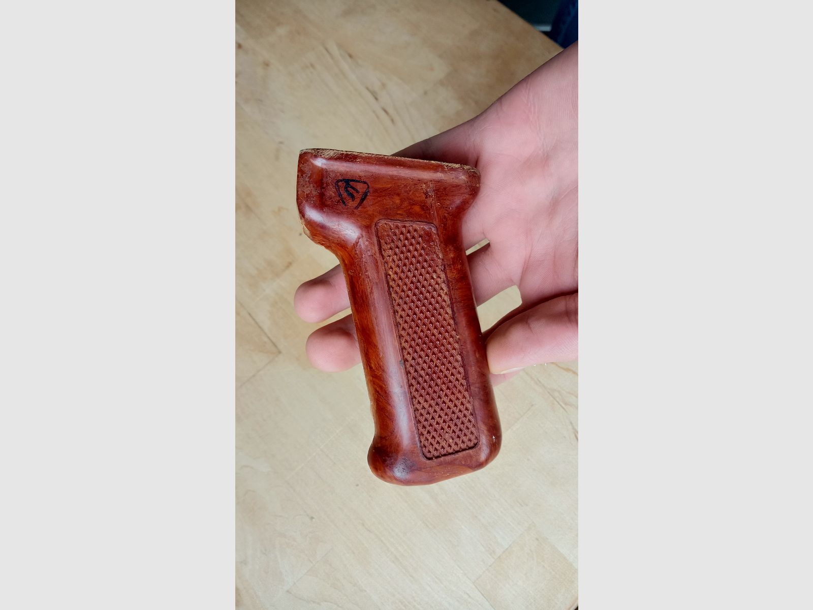 PKM / RPK impugnatura in AG4 fibra di vetro Bakelite, probabilmente russa o bulgara / adatta anche per AK e cloni.