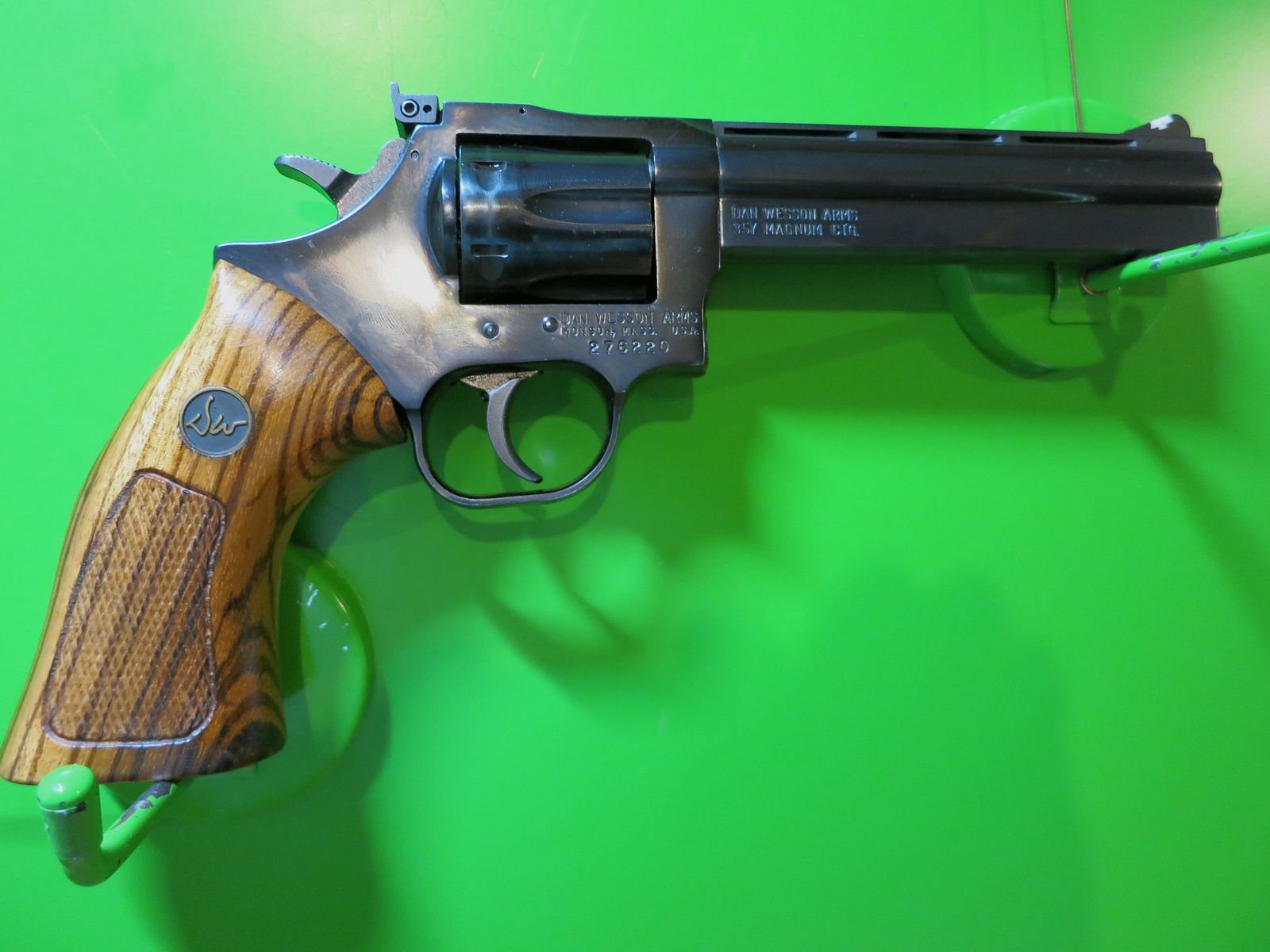  Revolver Dan Wesson Model 15 .357 Magnum, "Monson", Pistol Pak, 2,5"/4"/6"/8" Läufe   #63-