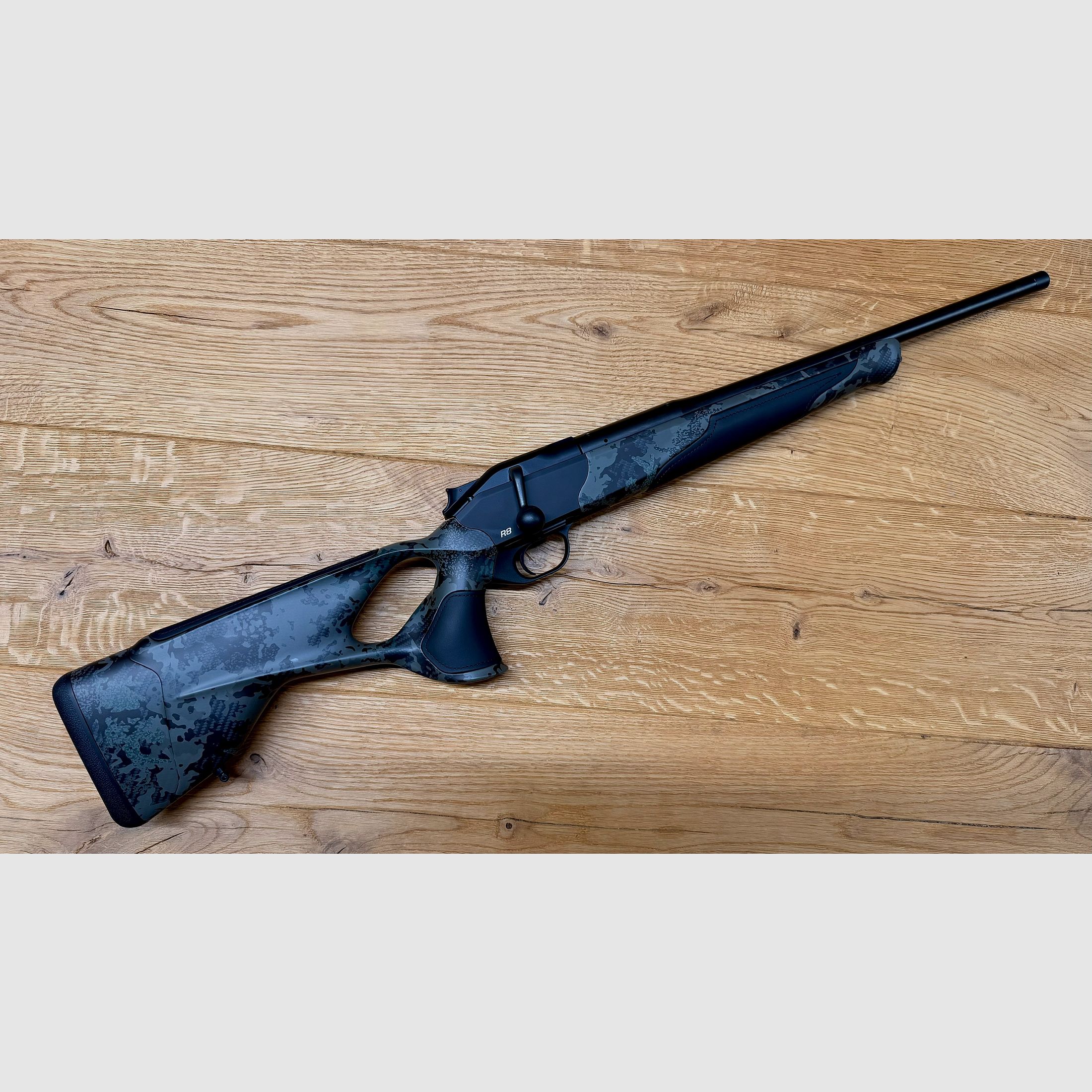 Blaser R8 Ultimate Carbon Huntec Camo arma completa / calibre seleccionable / logo plateado / Semi Weight