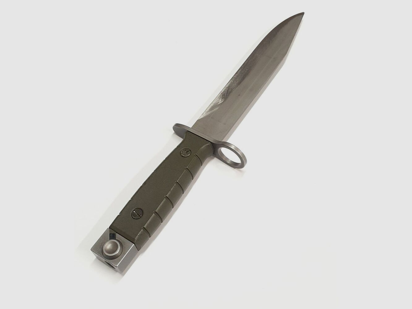 Bayoneta de orden suiza, SIG PE90/Stgw 90 con soporte de cinturón