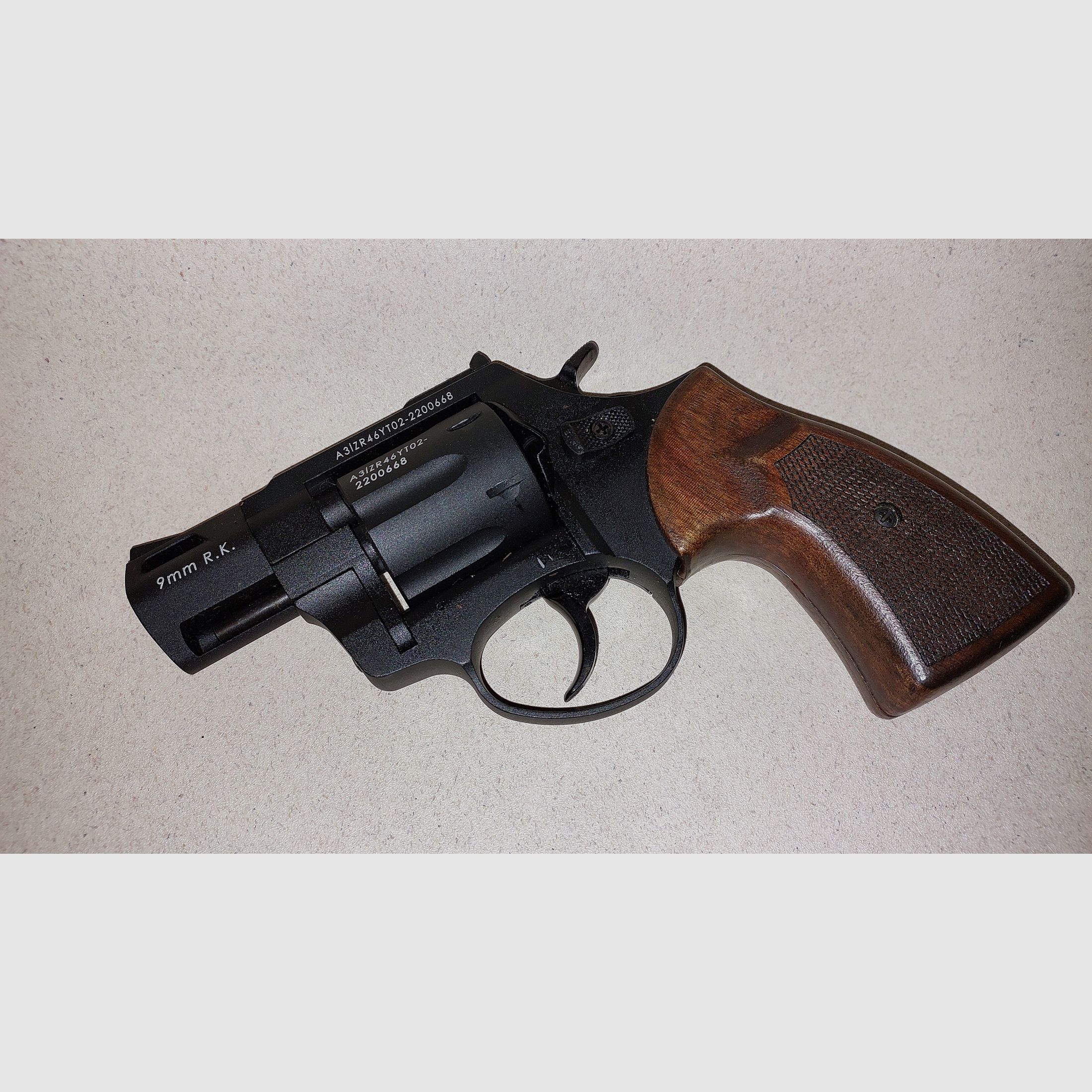 Set Zoraki R2 2 Zoll Revolver Kal. 9mm R.K. brüniert Holzgriffschalen & Radar Passform Gürtelholster Schwarzleder