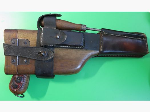 Mauser C96 -Rote 9-, Broomhandl, Mauser Oberndorf, Kal. 9 mm, nummerngleich, original Anschlagschaft+Werkzeug   #100