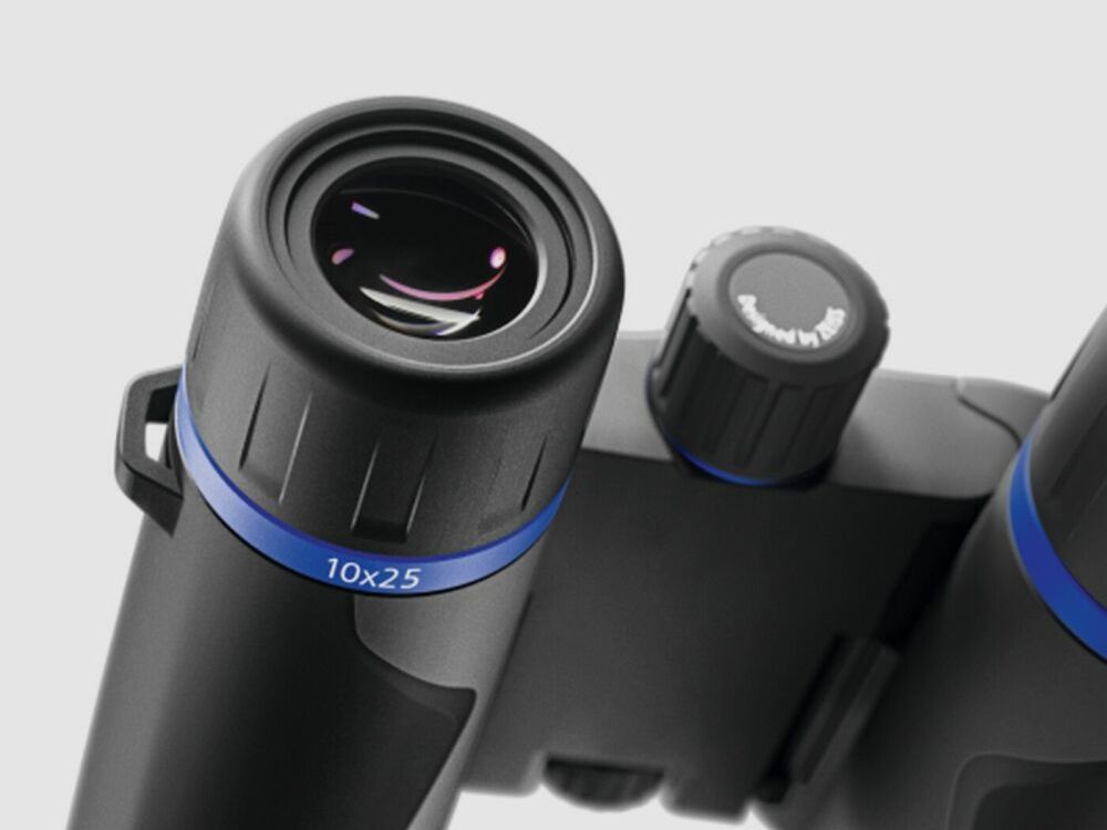 ZEISS Terra ED Pocket 10x25 black binoculars